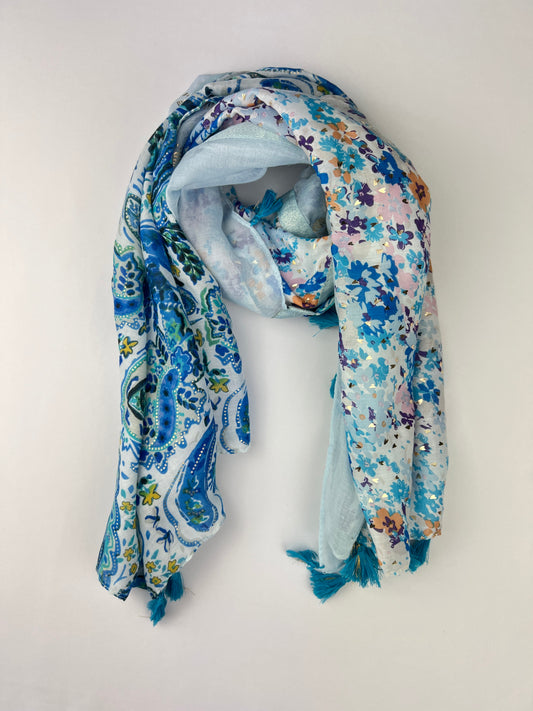 Foulard Carré à 4 Motifs Floral Détails Dorées Et Pampilles Taille 140x140