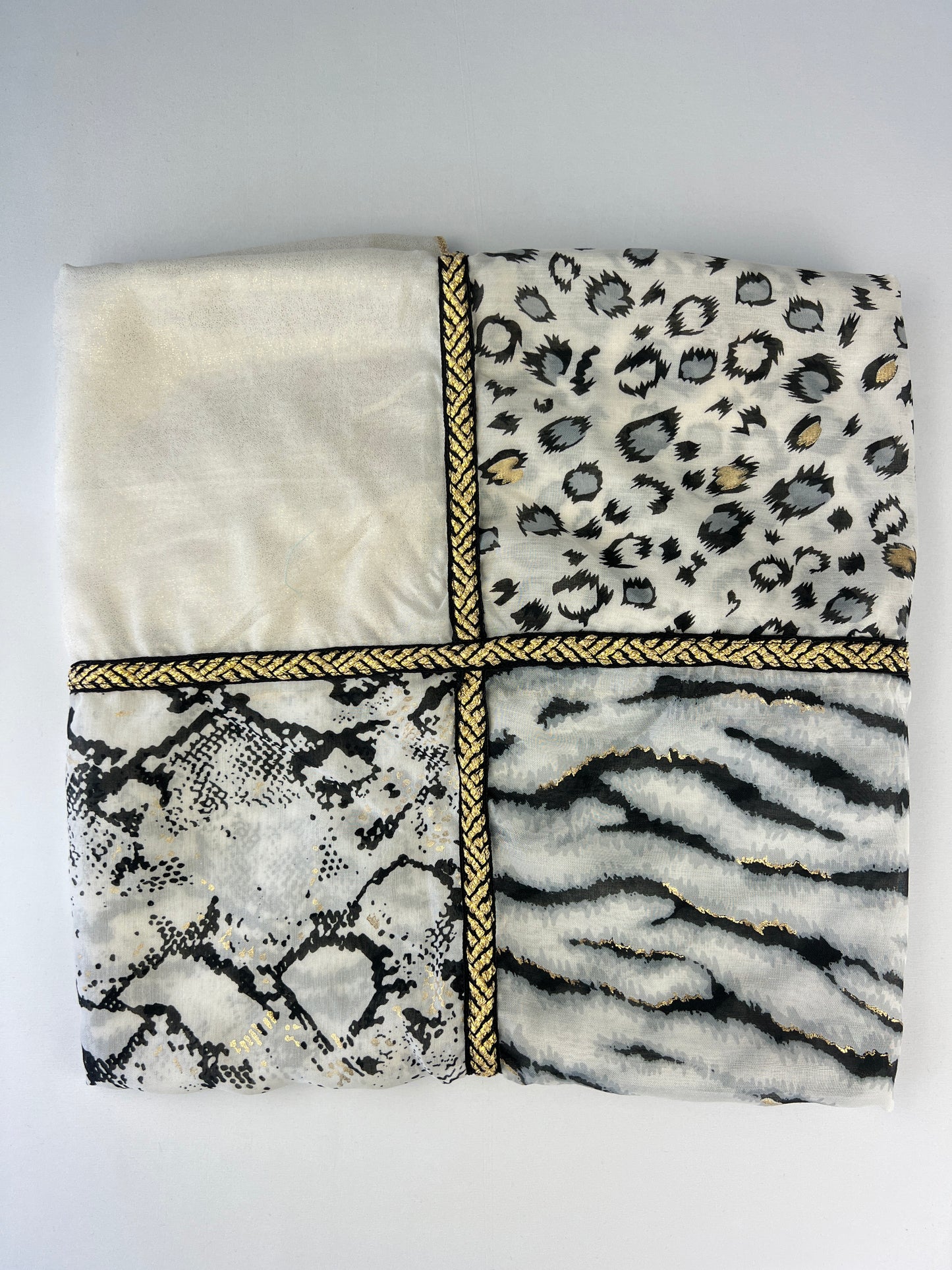 Foulard Carré 4 Motifs Animal à Pampilles 100% Viscose