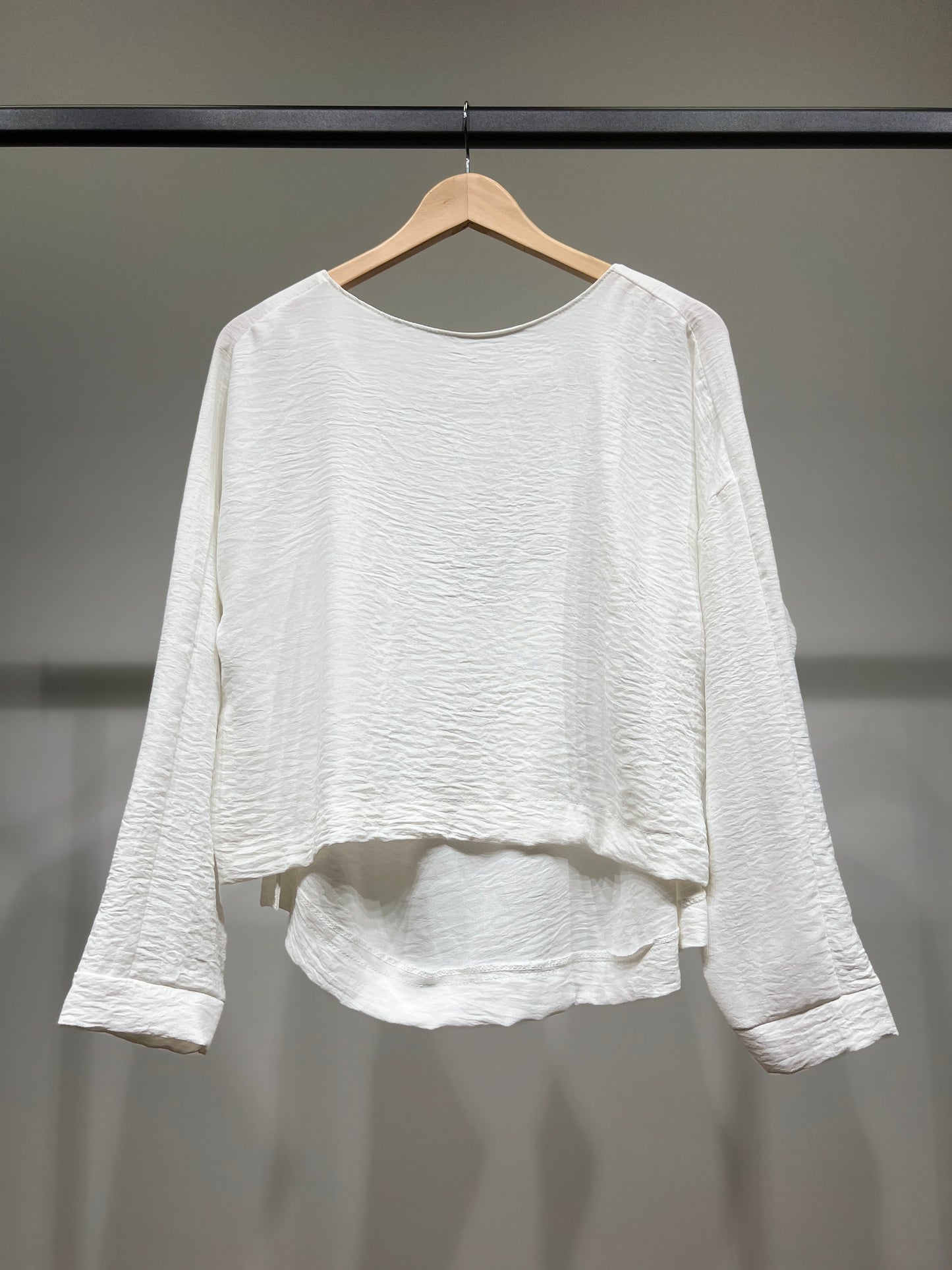 Long Sleeve Cropped T-Shirt with Slit and Back Teardrop Collar