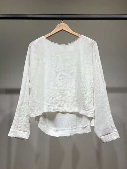 Long Sleeve Cropped T-Shirt with Slit and Back Teardrop Collar