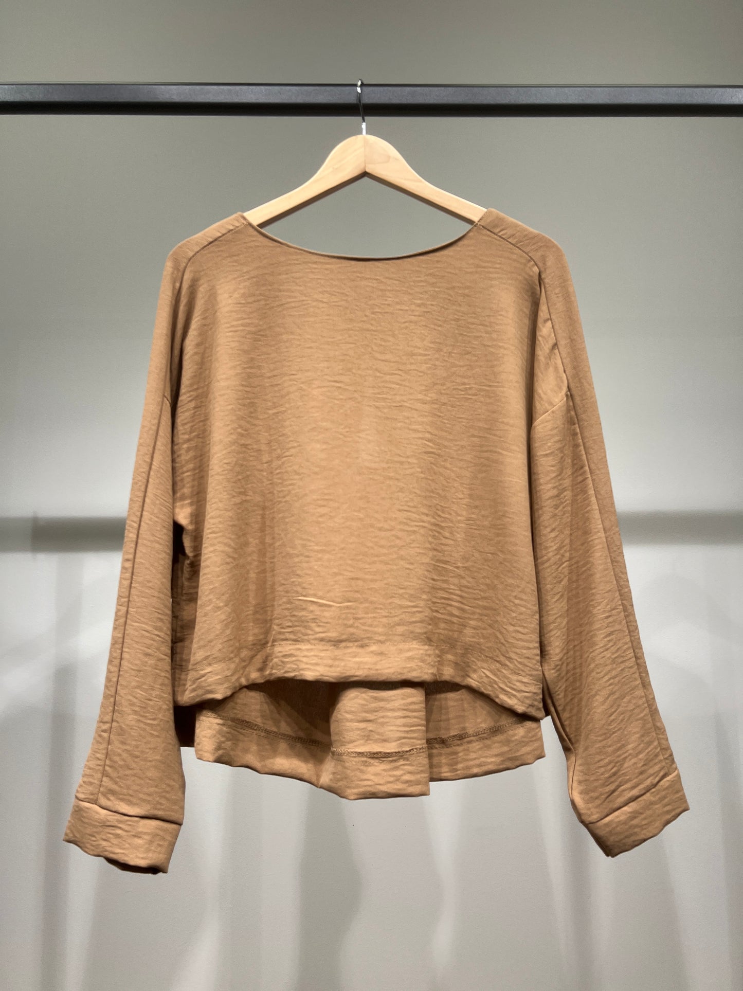 Long Sleeve Cropped T-Shirt with Slit and Back Teardrop Collar
