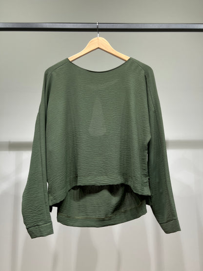 Long Sleeve Cropped T-Shirt with Slit and Back Teardrop Collar
