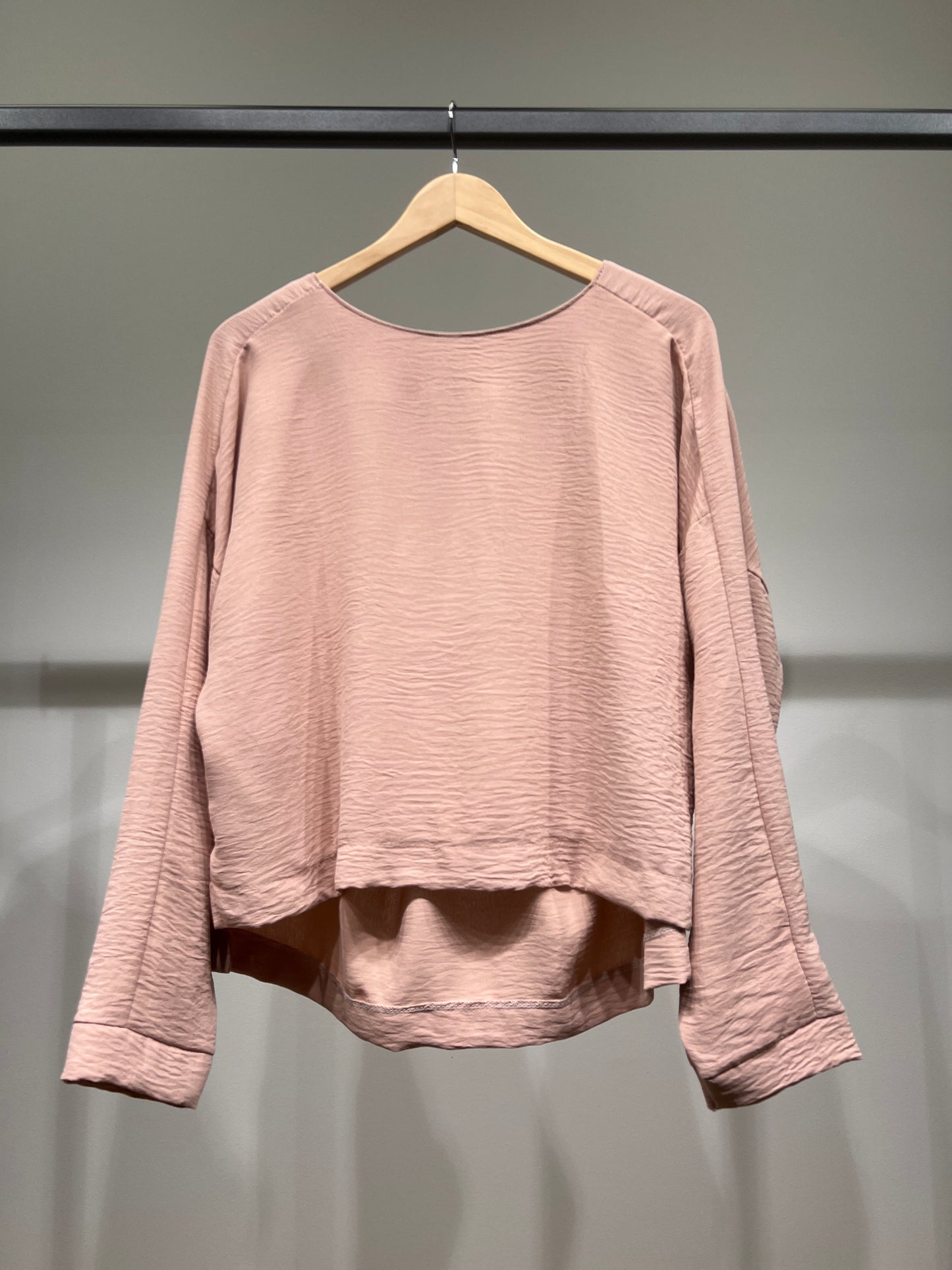 Long Sleeve Cropped T-Shirt with Slit and Back Teardrop Collar