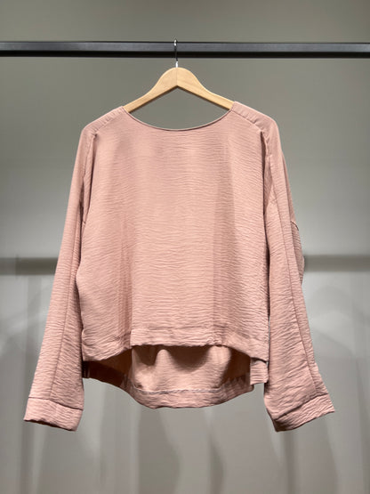 Long Sleeve Cropped T-Shirt with Slit and Back Teardrop Collar