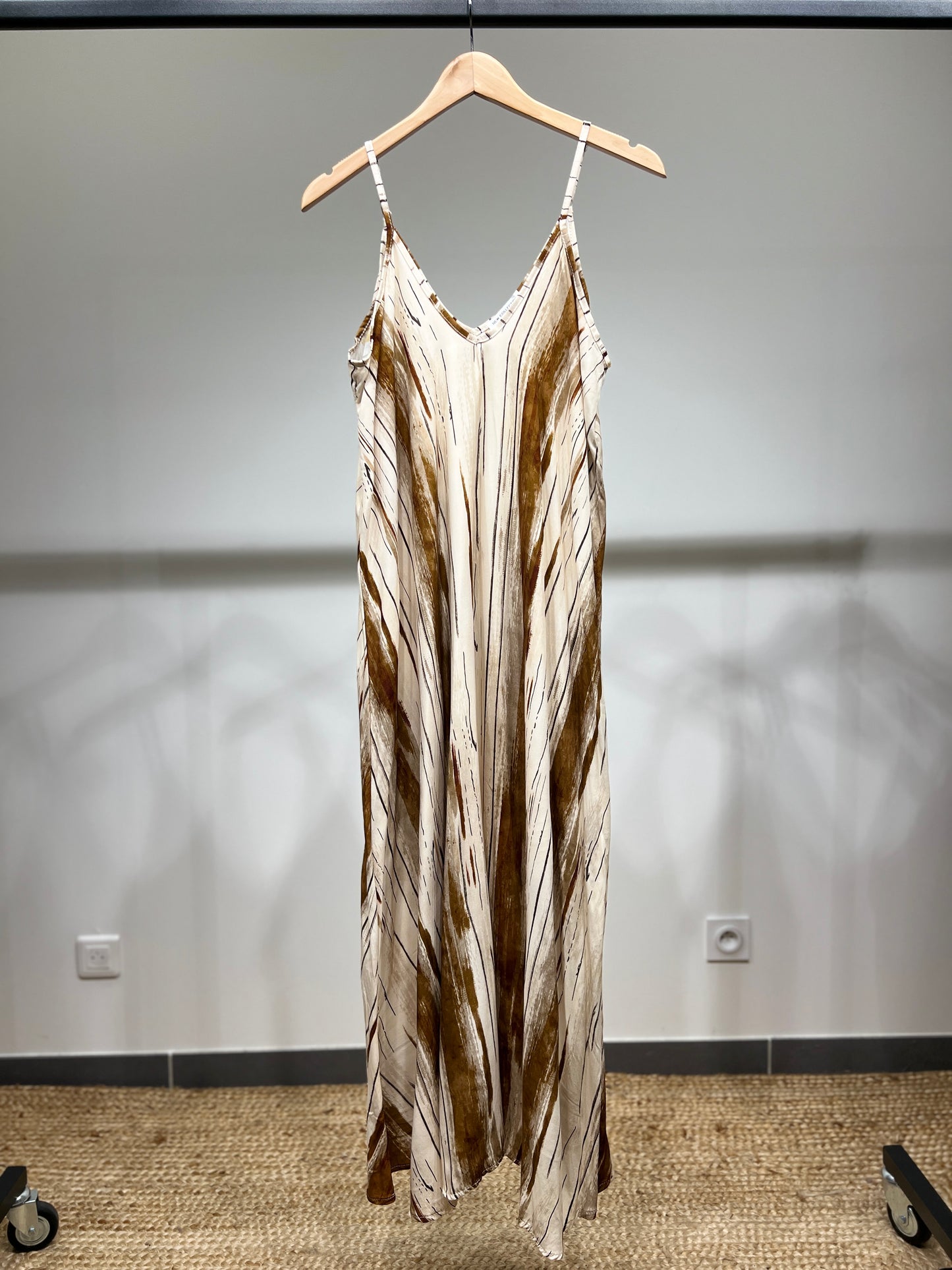 Robe Bretelles Fines Motif Coup De Pinceau 100% Viscose