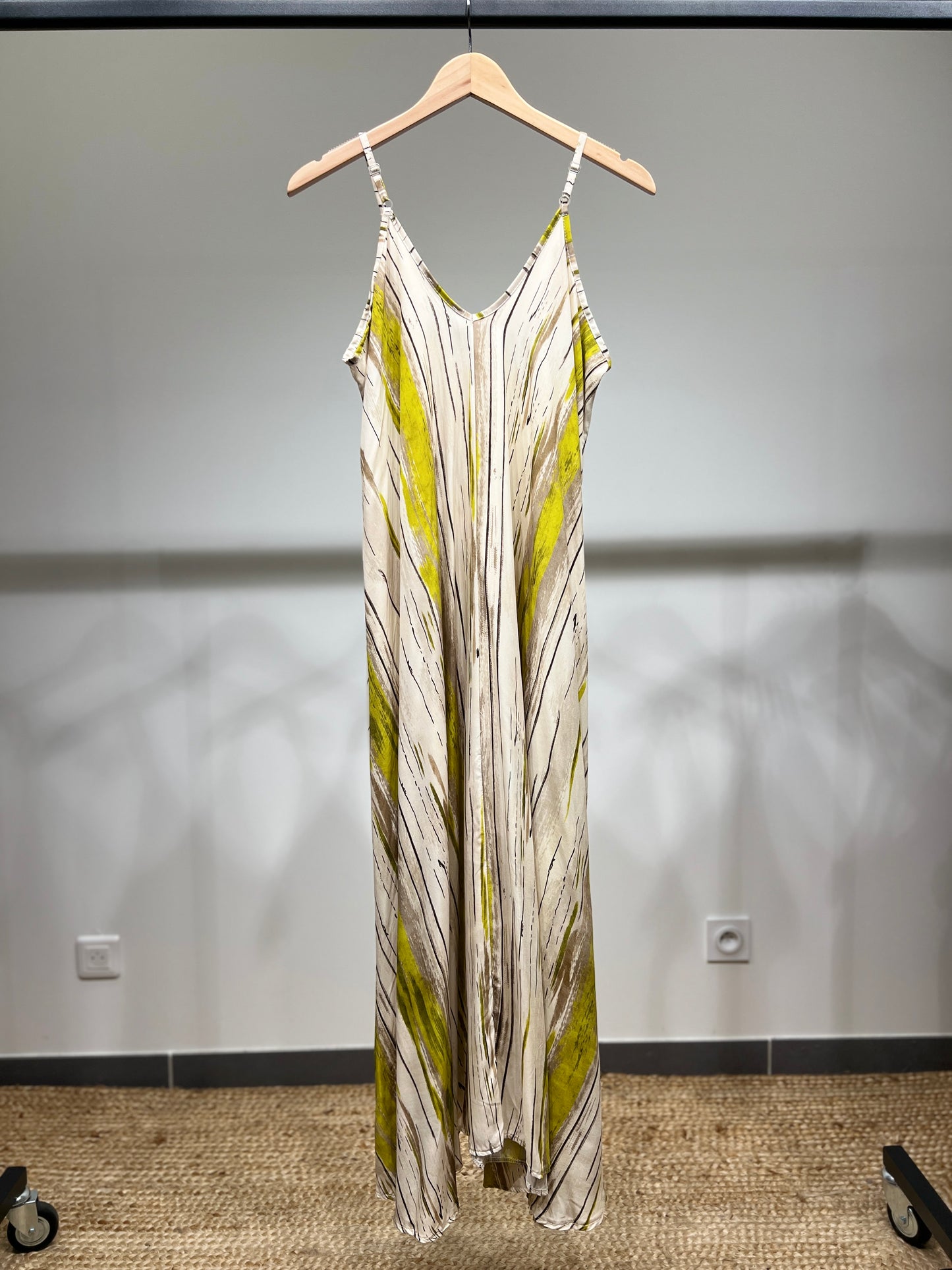 Robe Bretelles Fines Motif Coup De Pinceau 100% Viscose