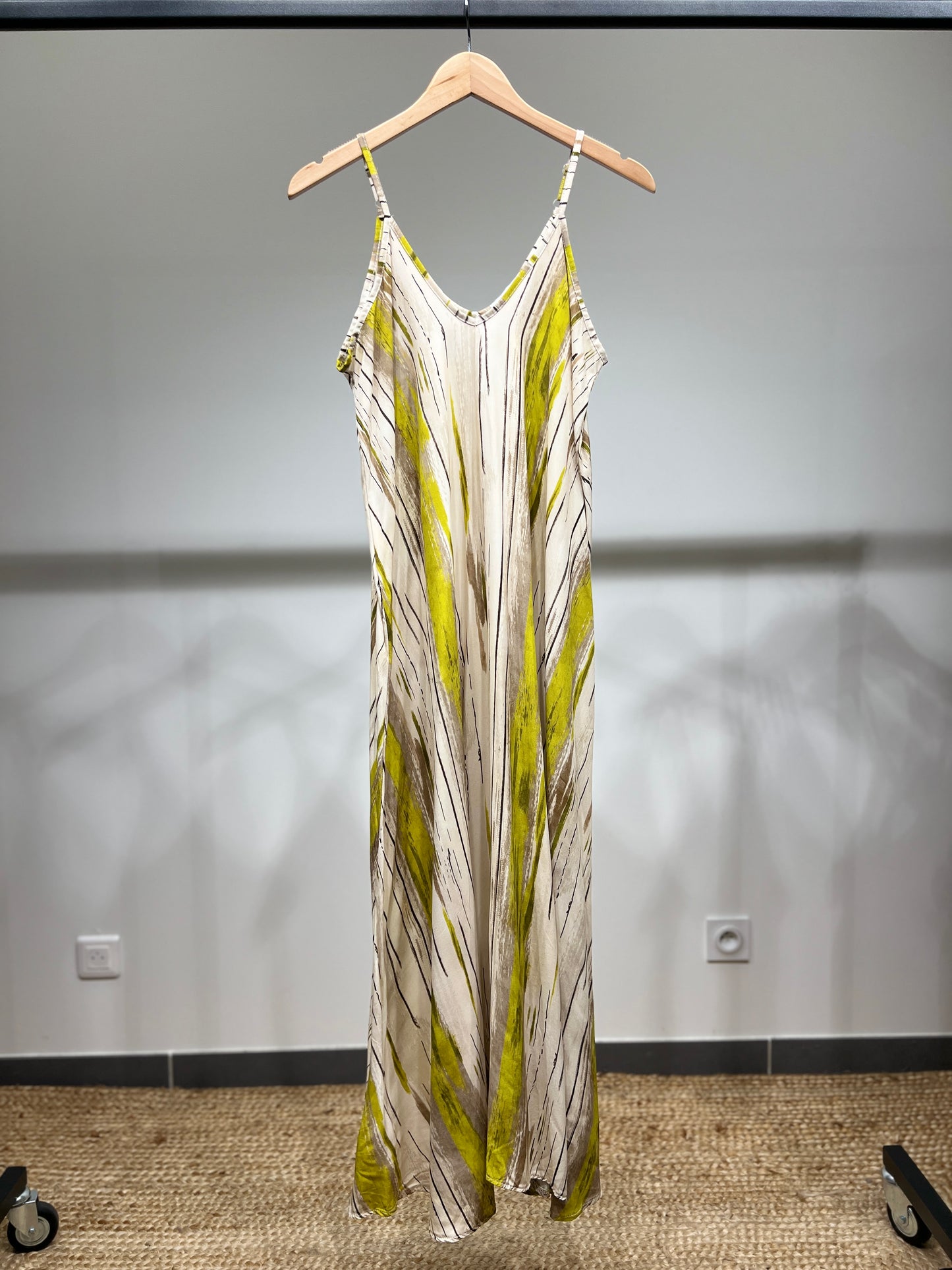 Robe Bretelles Fines Motif Coup De Pinceau 100% Viscose