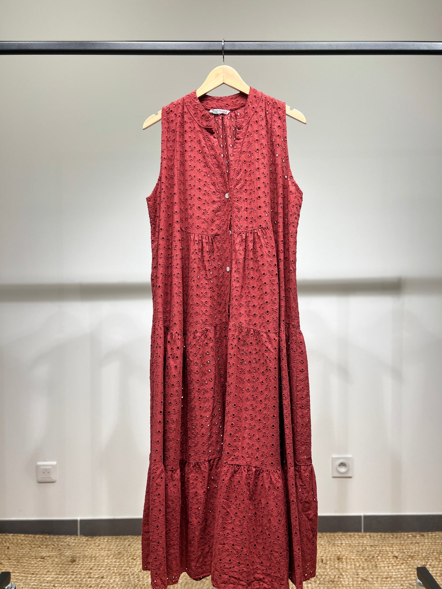 Robe Boutonnée Brodé Ajouré Motif Fleuri 100% Coton