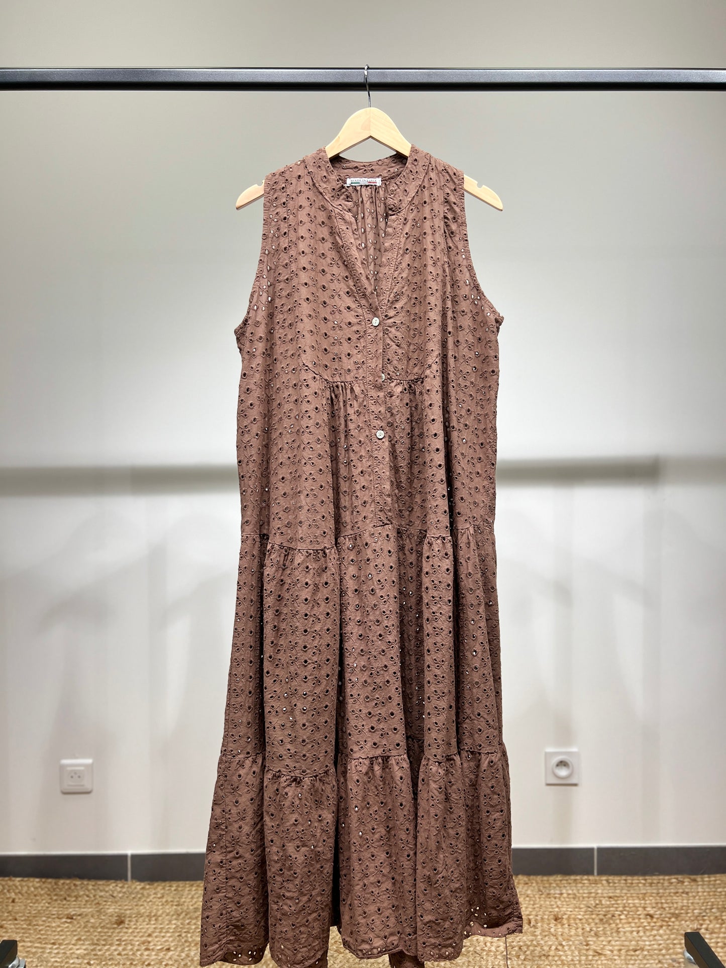 Robe Boutonnée Brodé Ajouré Motif Fleuri 100% Coton