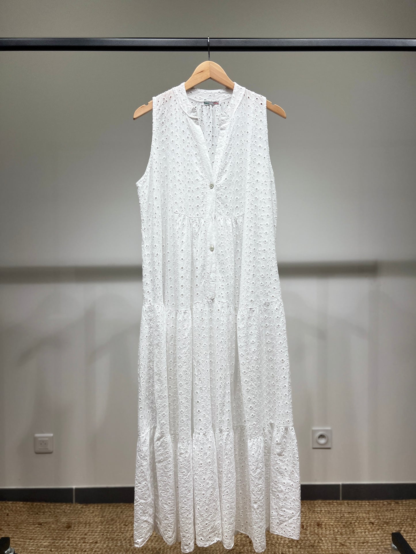 Robe Boutonnée Brodé Ajouré Motif Fleuri 100% Coton