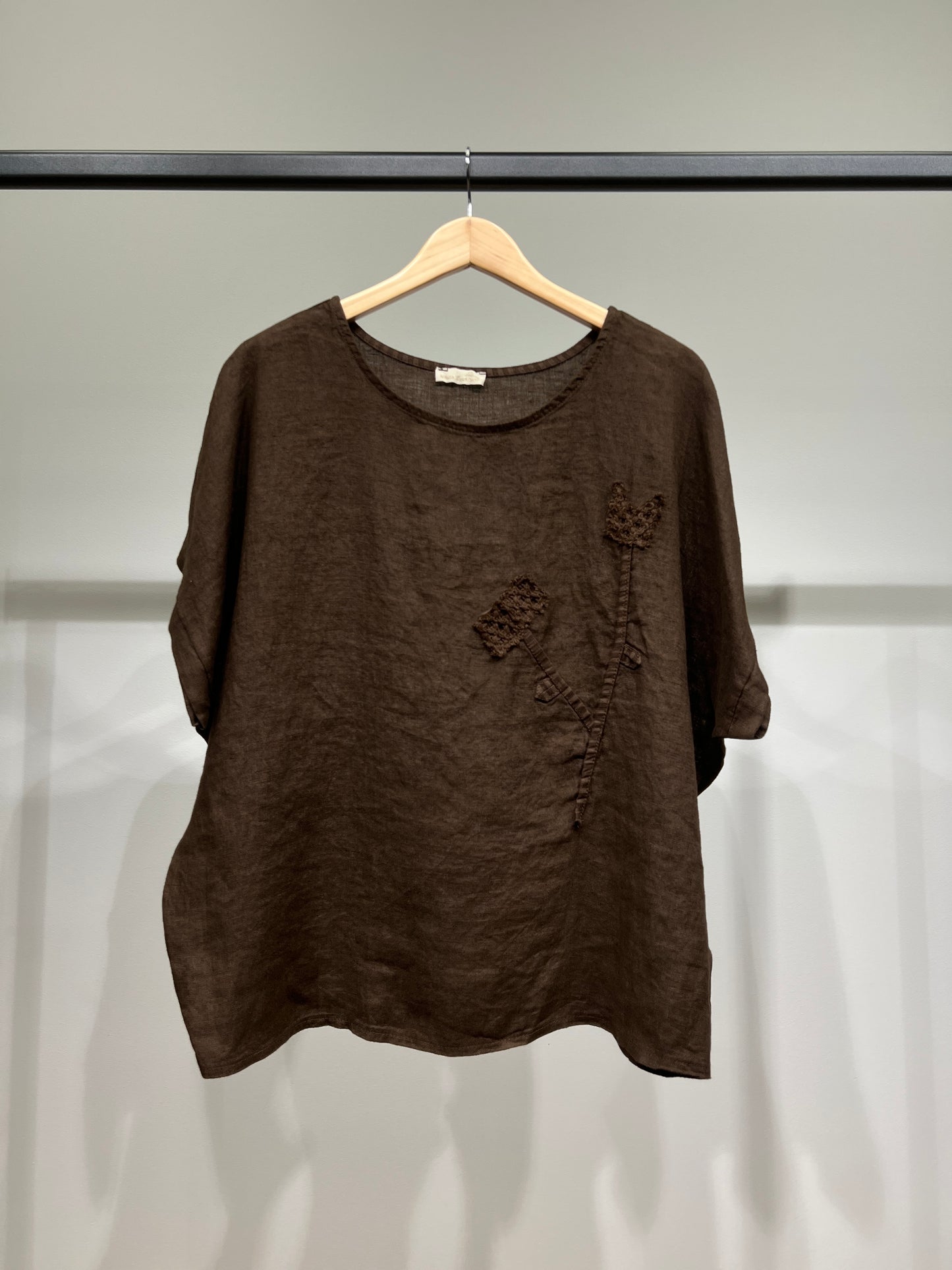 T-Shirt Manche Courte Col Rond à Décoration Florale 100% Lin