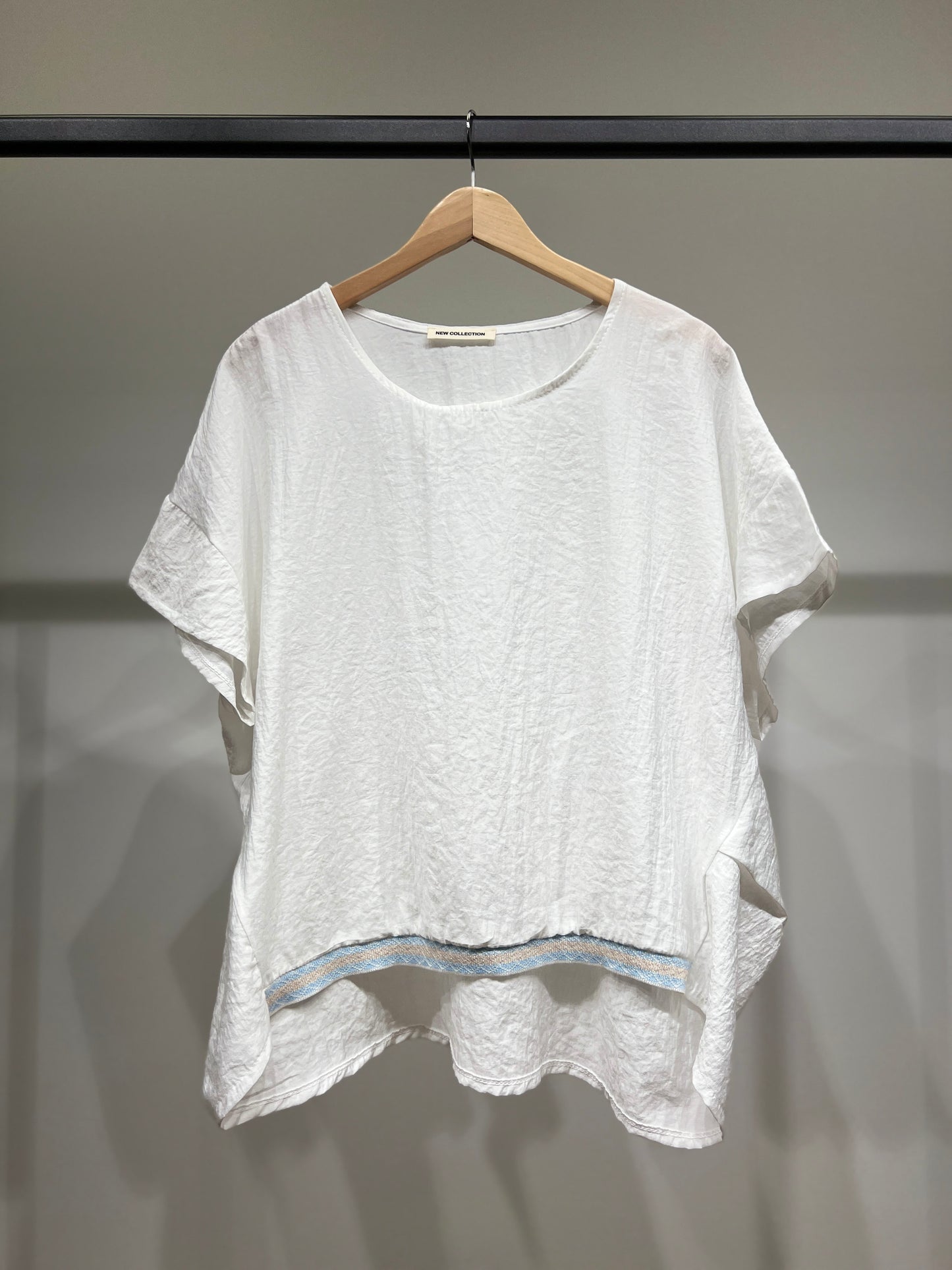 T-Shirt High-Low Manche Courte Galon Contrasté 100% Viscose