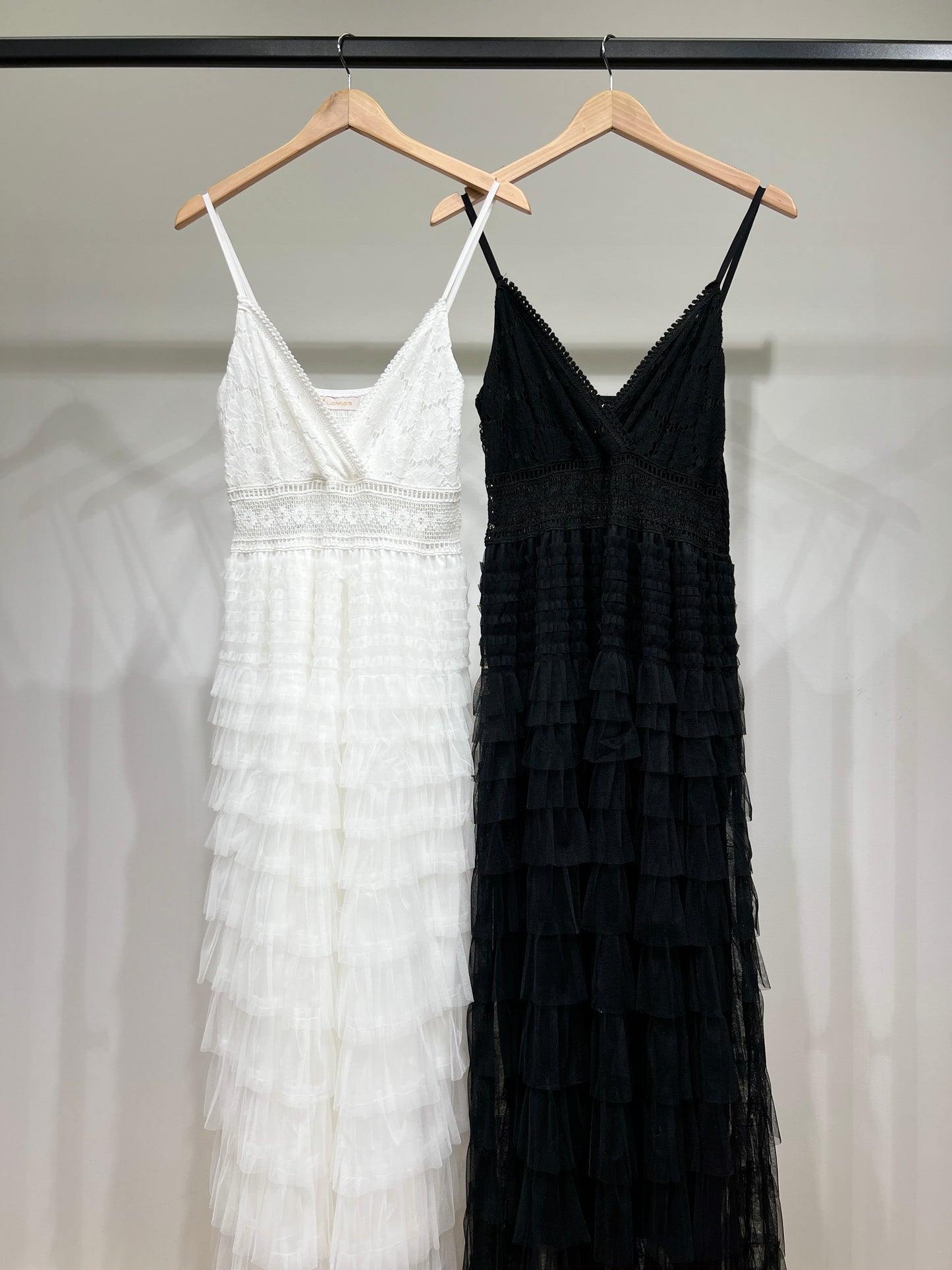 Robe Maxi Cache-Cœur à Dentelle et Volants Étages 35% Coton