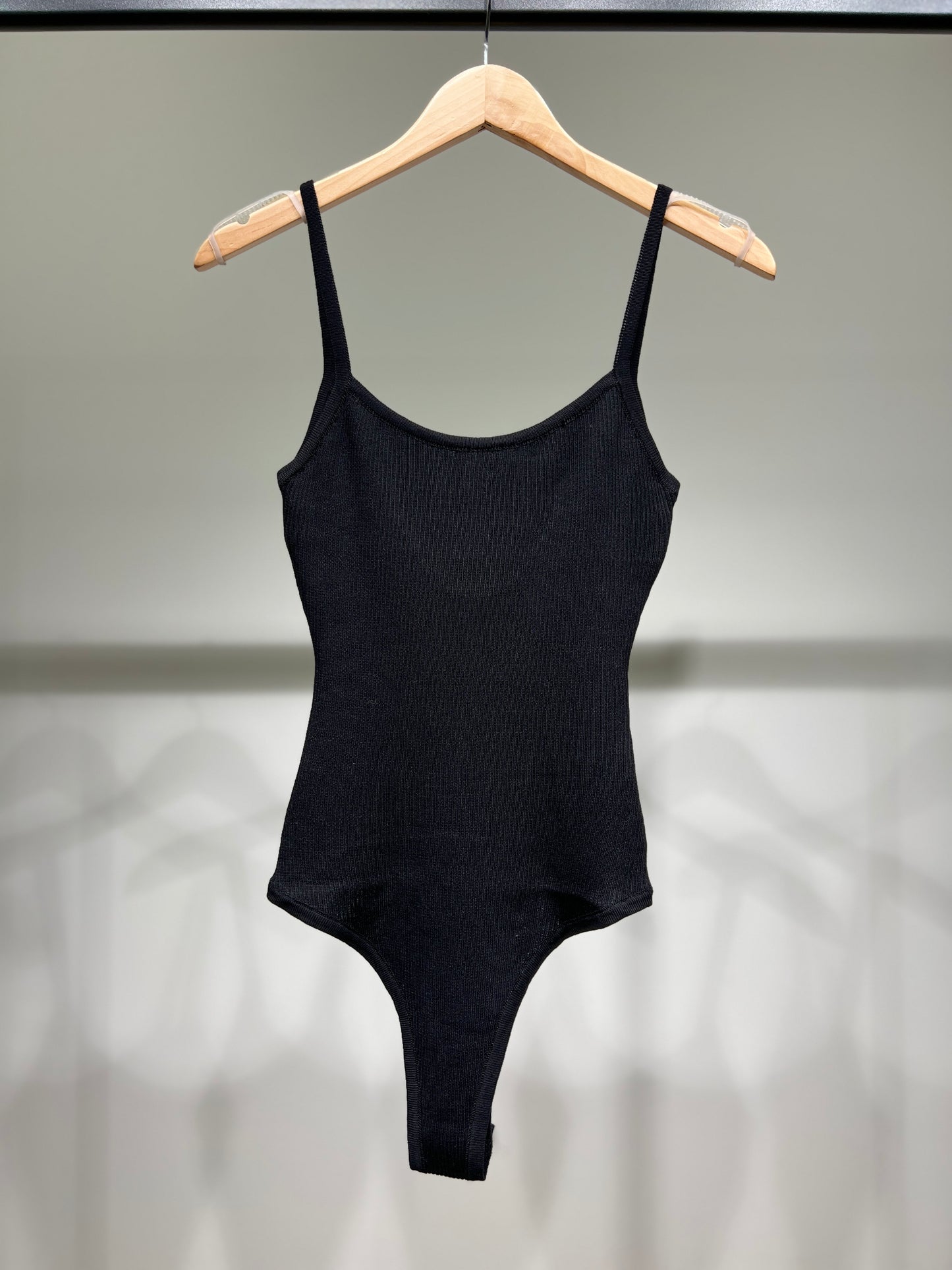 Body Côtelé Bretelles Fines Coupe Échancrée En Viscose Nylon