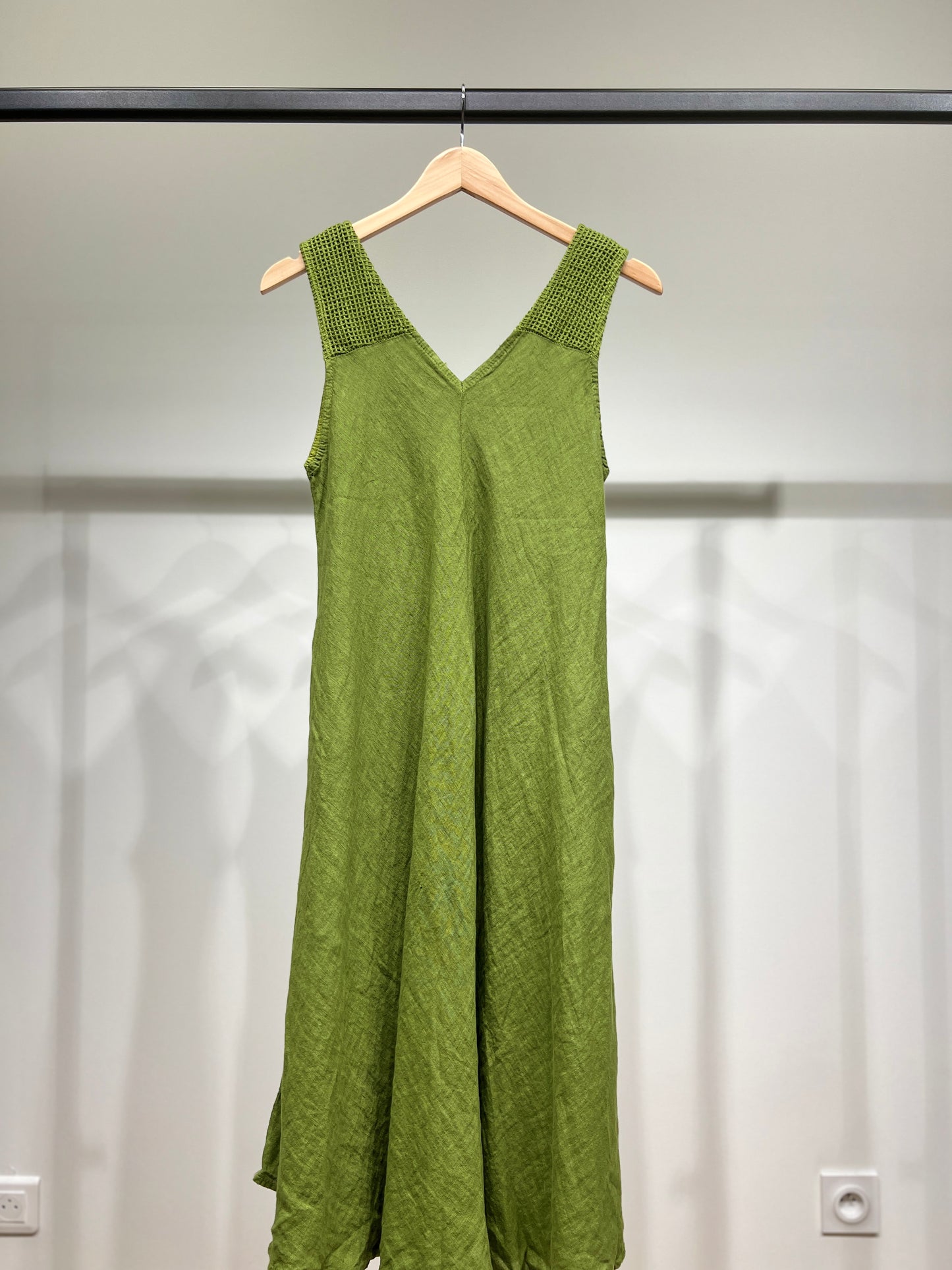 Robe Midi Col V Bretelles Piqués Larges à Poches 100% Lin