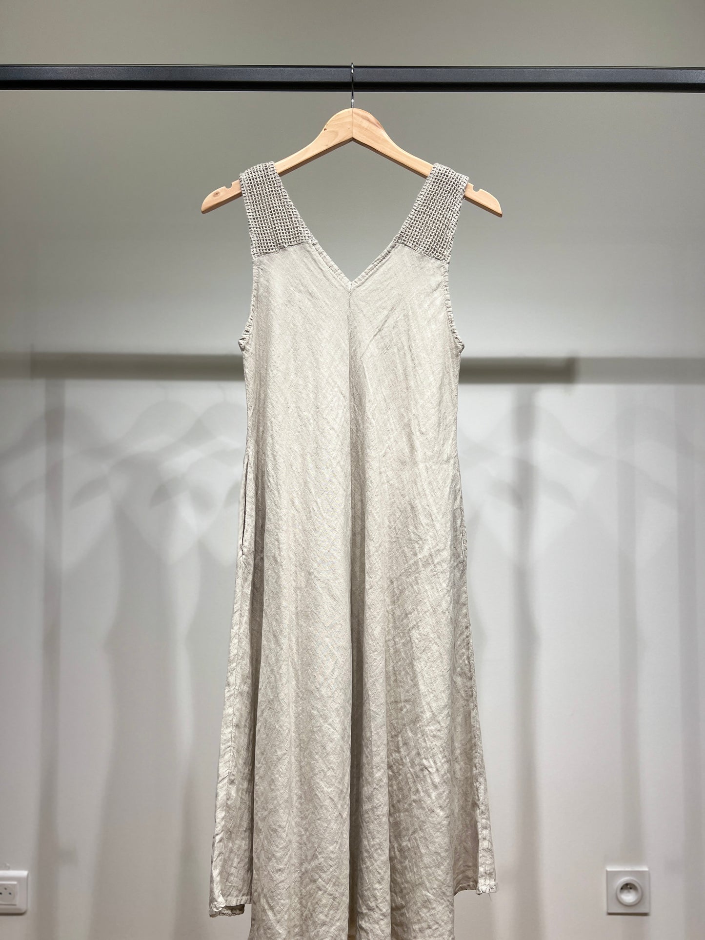 Robe Midi Col V Bretelles Piqués Larges à Poches 100% Lin