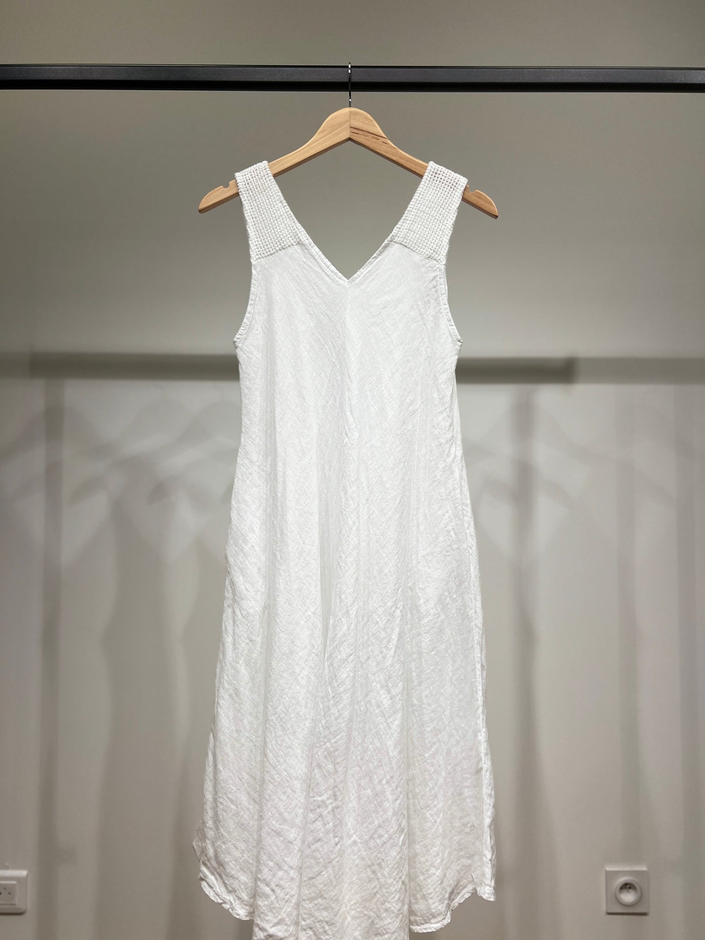 Robe Midi Col V Bretelles Piqués Larges à Poches 100% Lin