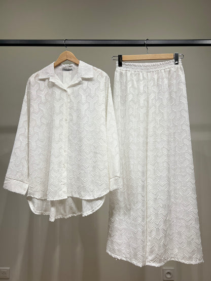 Ensemble Chemisier Pantalon Motif Géométrique Brillant