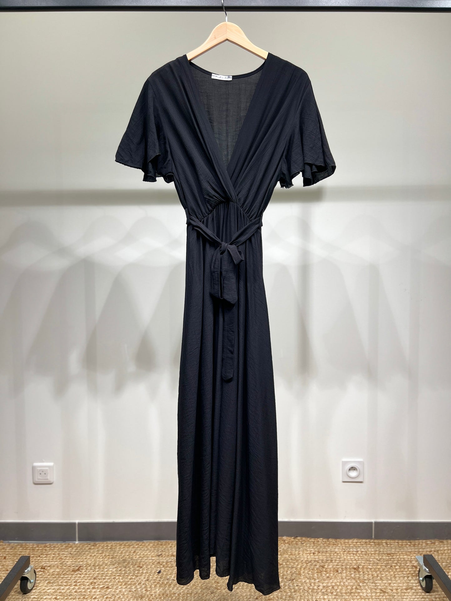 Robe Maxi Cache Cœur à Manches Papillon & Ceinture