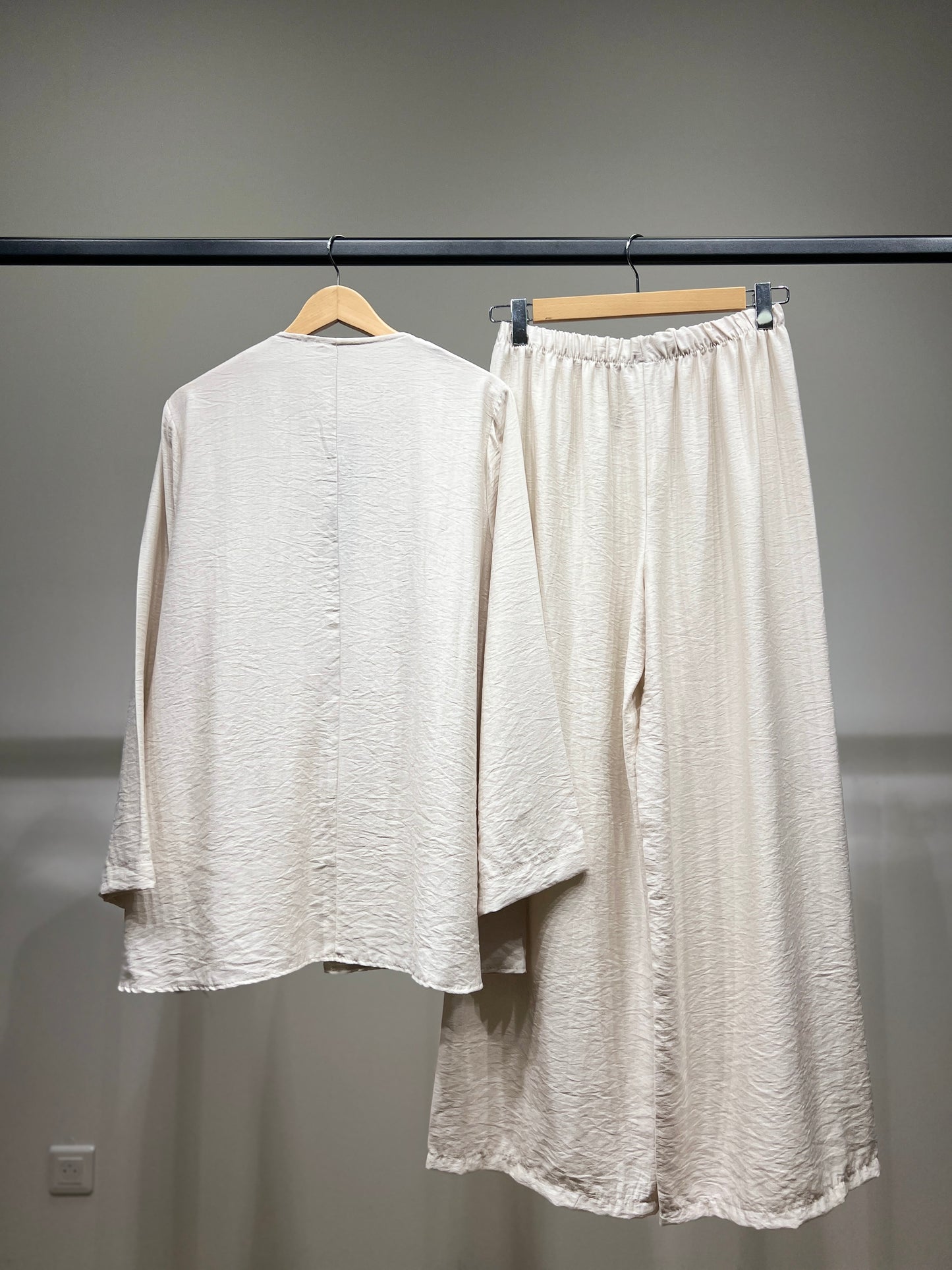 Ensemble Top & Pantalon Col Zippé Plissé En Viscose Nylon