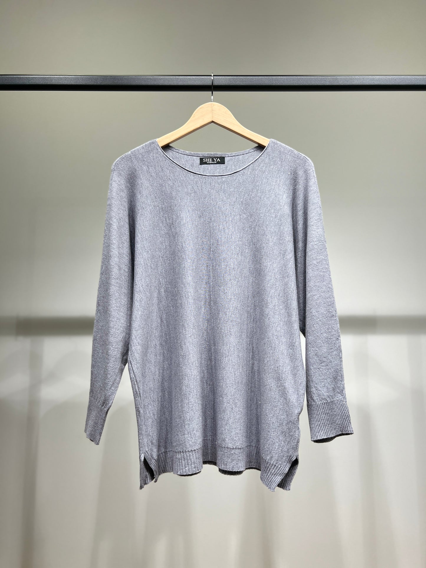 Pull Maille Fine Col Rond Bords-Côtes à Lurex Argenté