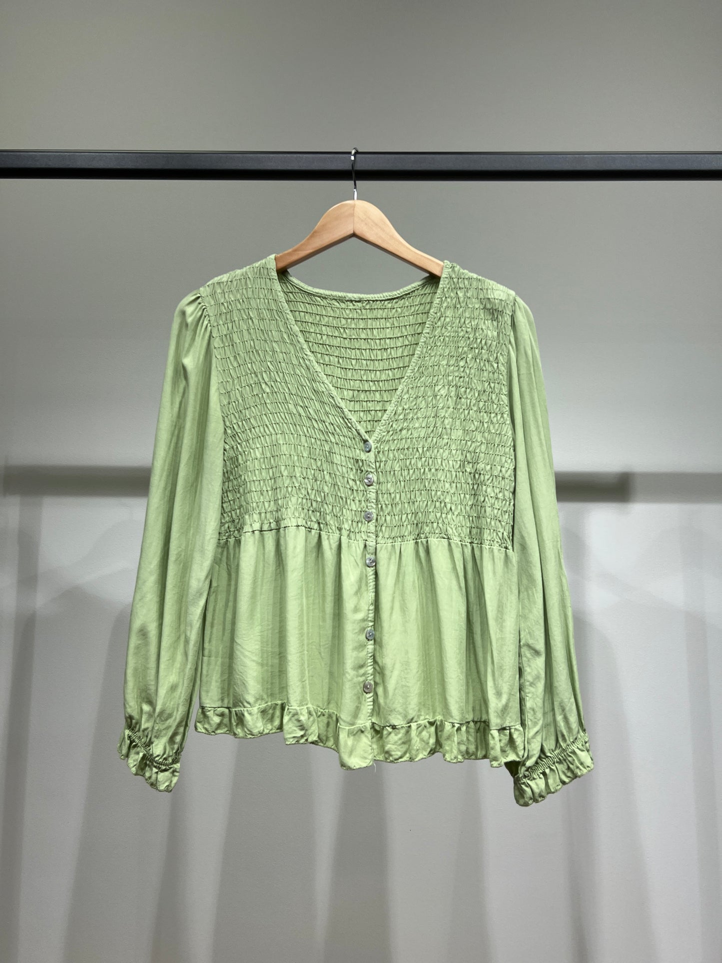 Chemisier Smoké Manche Bouffantes Coupe Peplum 100% Viscose