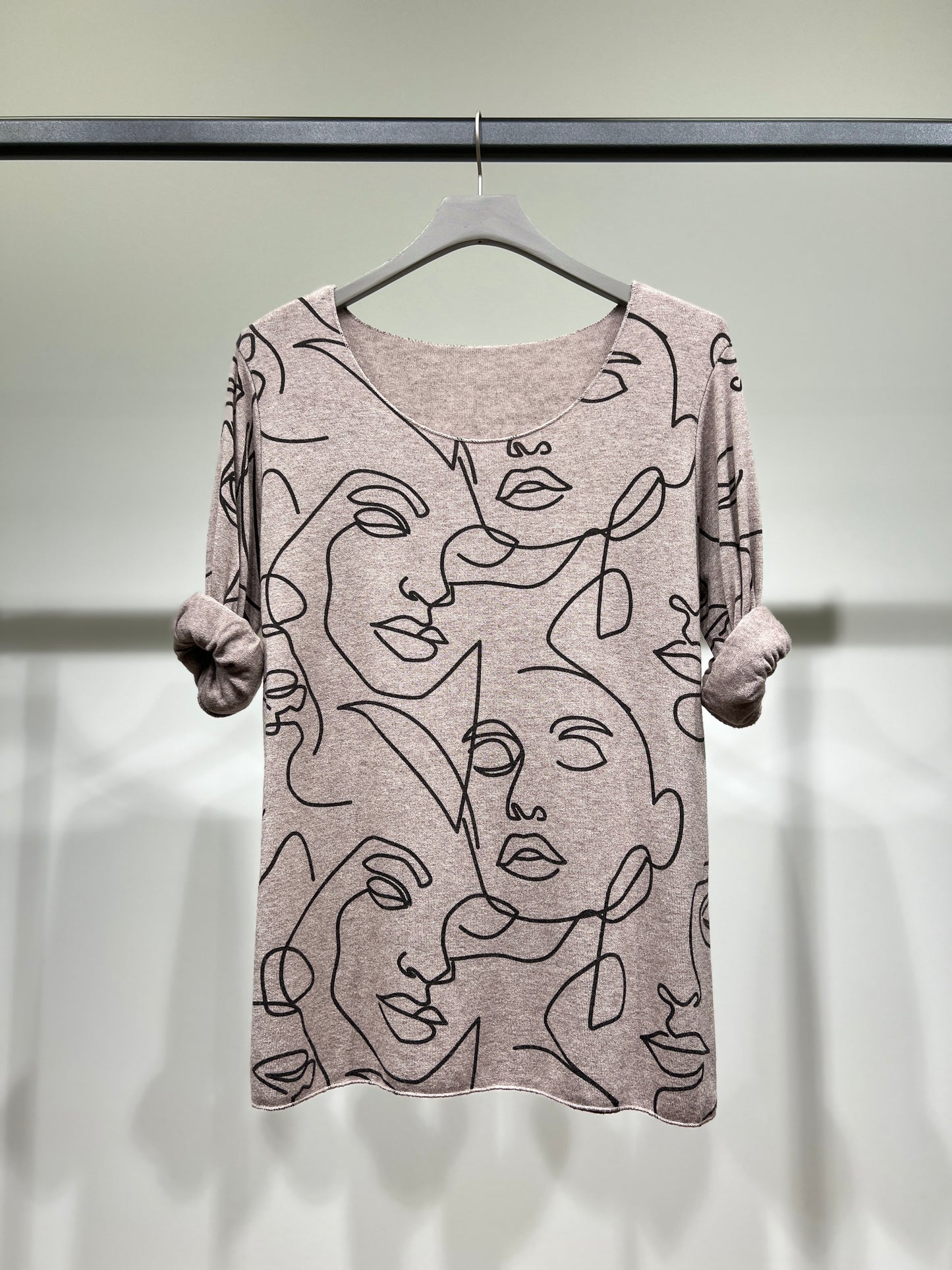 T-Shirt Manche Longue Col Rond à Motif Visages