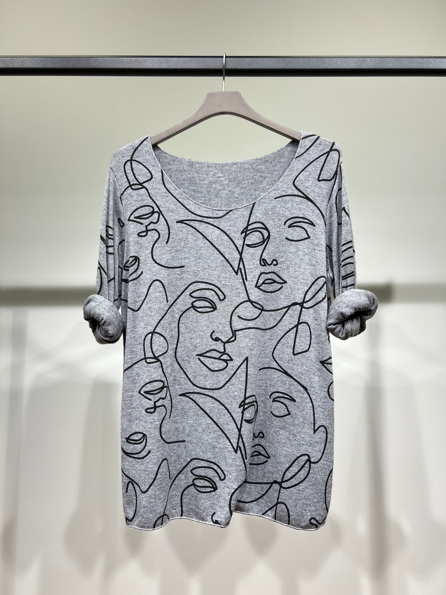 T-Shirt Manche Longue Col Rond à Motif Visages