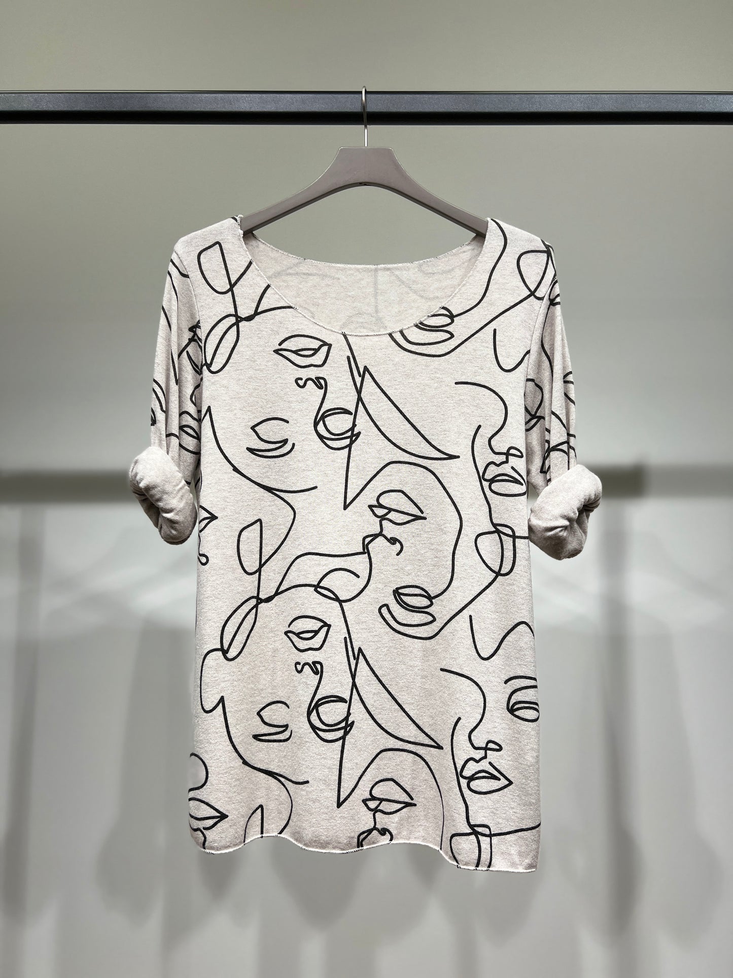 T-Shirt Manche Longue Col Rond à Motif Visages