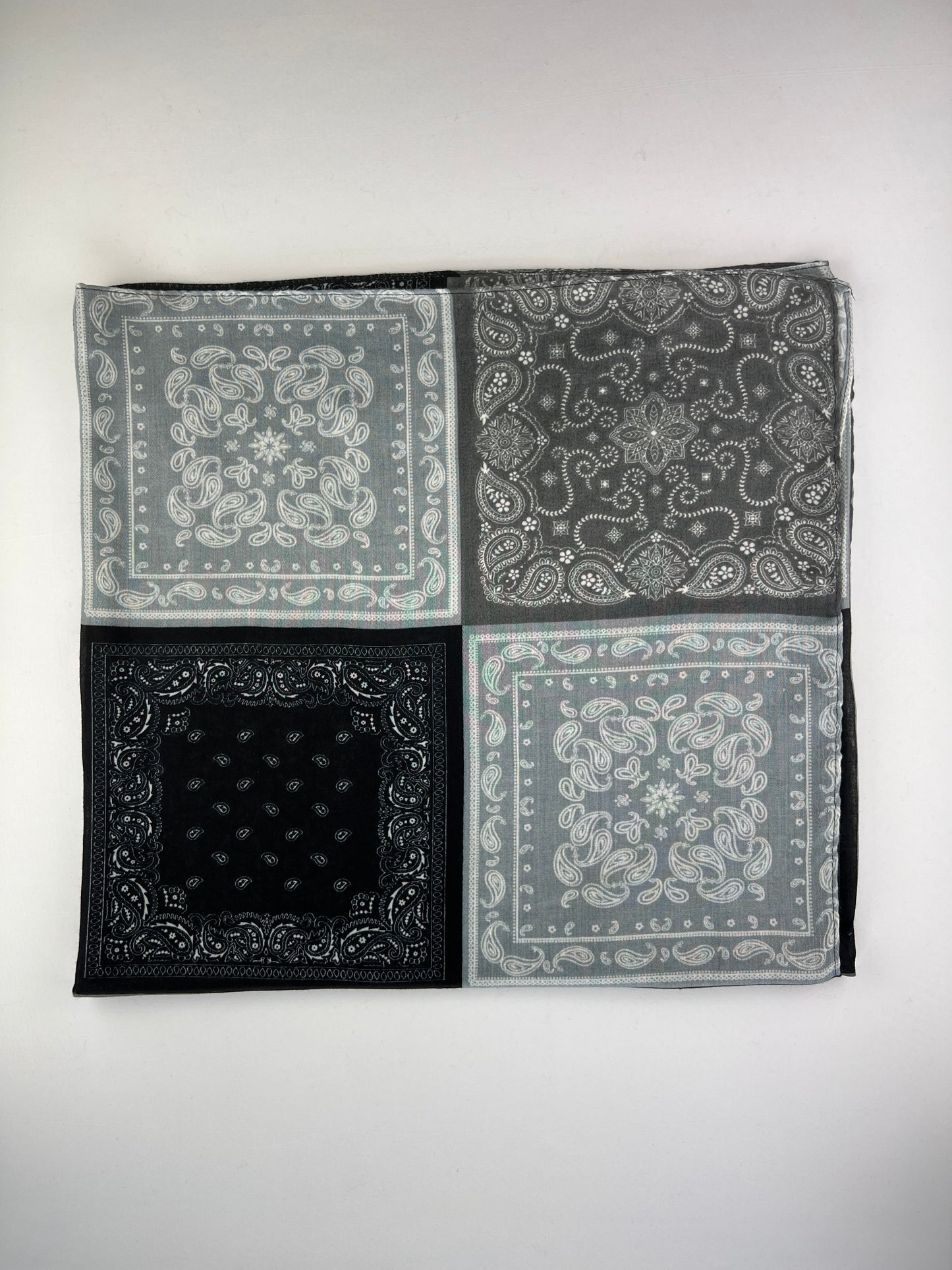 Rectangular Scarf with Floral Patchwork Pattern 100% Viscose