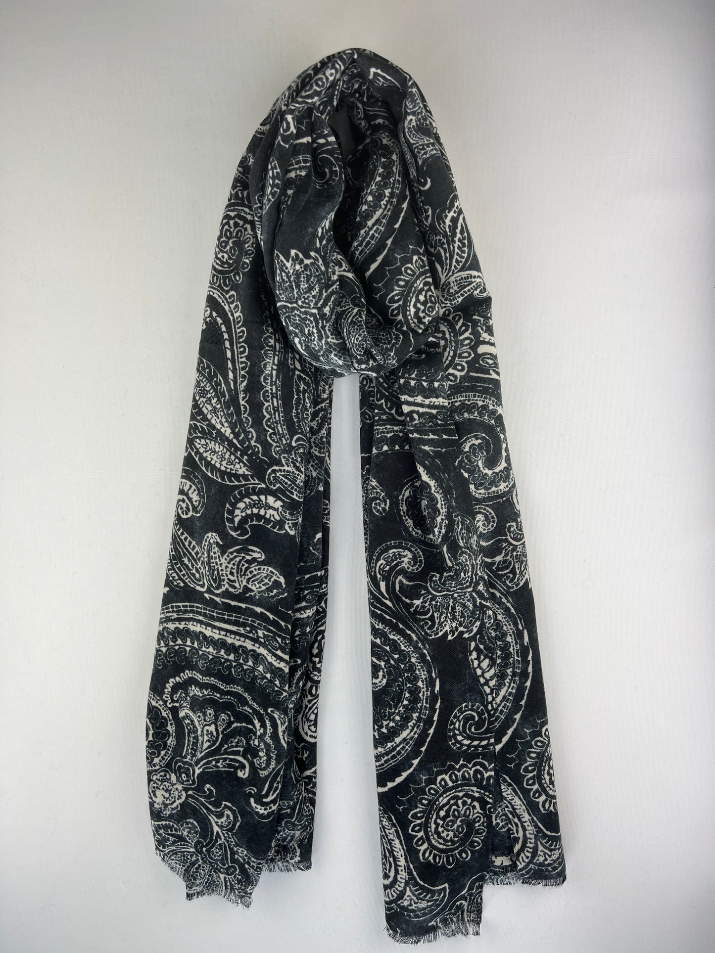 Rectangular Cashmere Pattern Scarf 100% Viscose