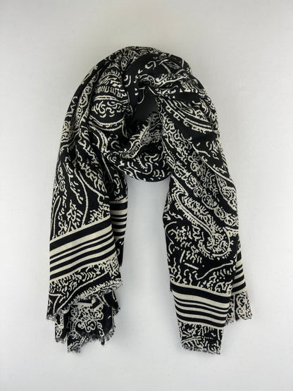 Two-tone Square Scarf with Floral Pattern 100% Viscose