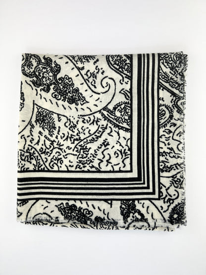 Two-tone Square Scarf with Floral Pattern 100% Viscose