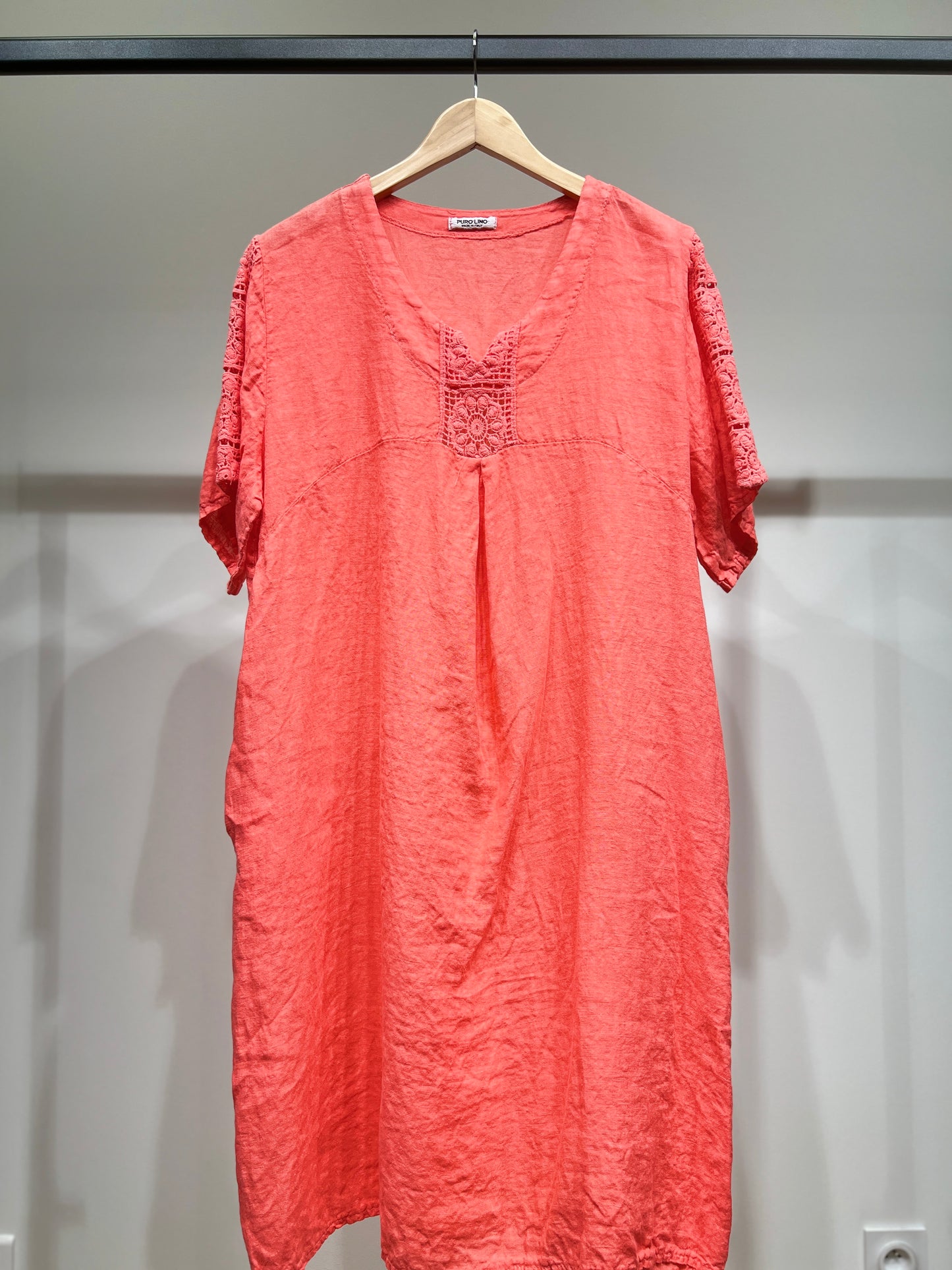 Robe Manche Courte Col V Dentelle Poches 100% Lin