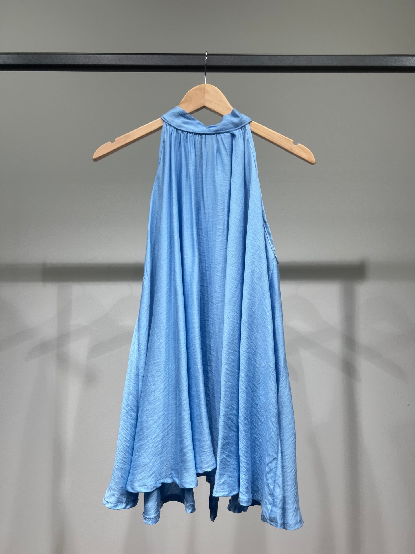 Top Large Col Halter Sans Manches Dos Nu Noué Coupe Évasé