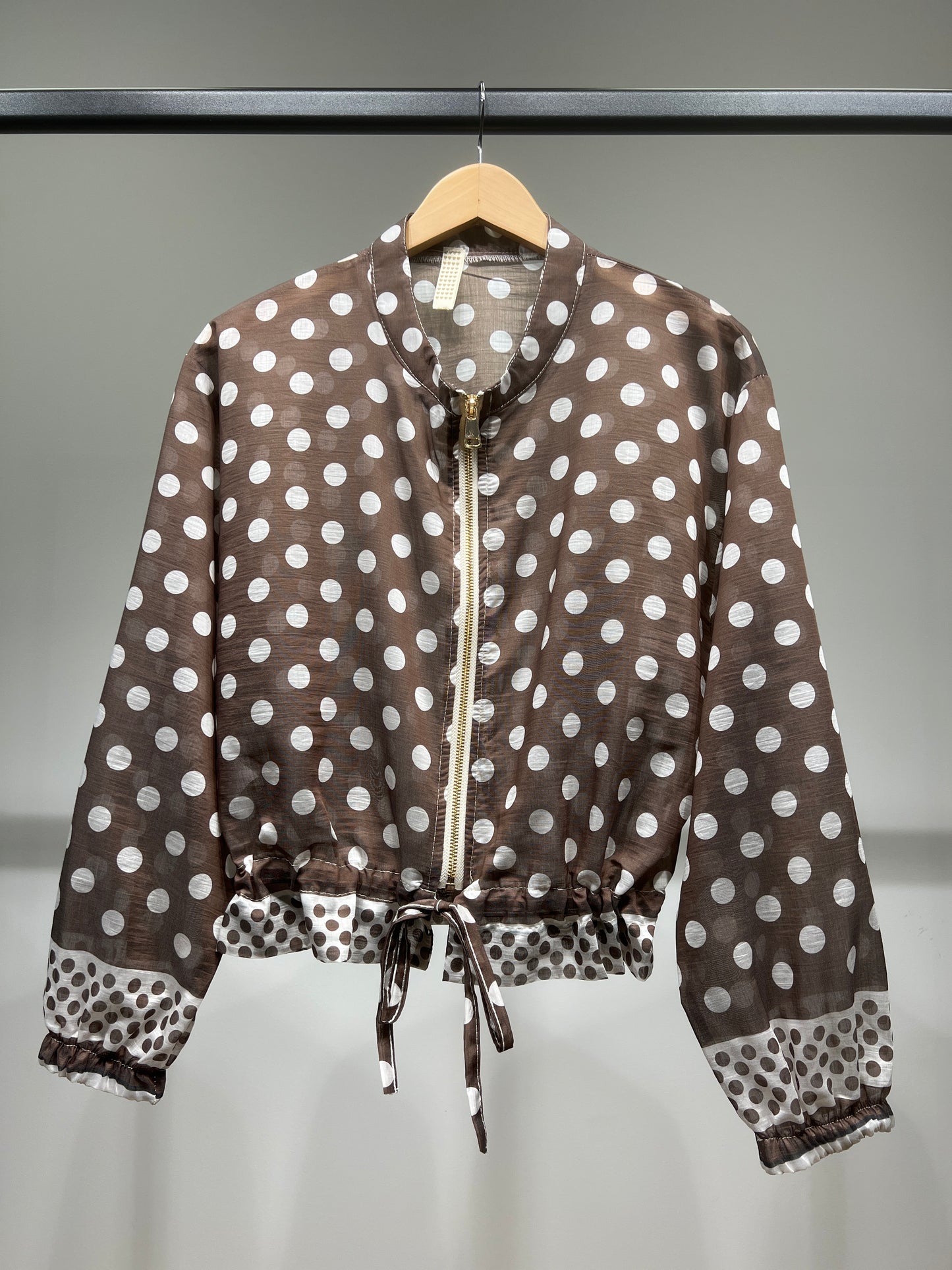 Veste Courte Légère Zippé Imprimé à Pois Fin Taille à Cordon