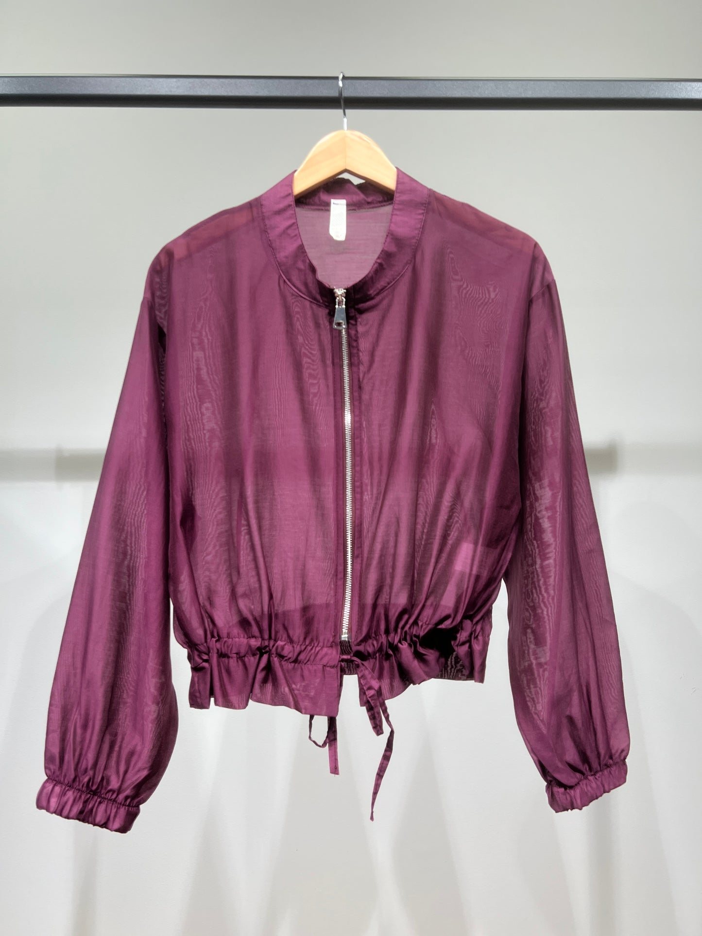 Veste Courte Zippé Manches Bouffantes Taille à Cordon