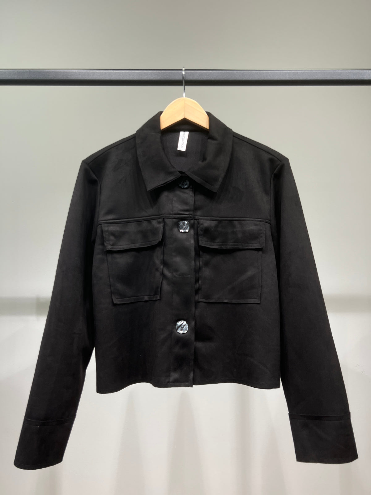 Veste Courte Surchemise Suédine Cropped Poches Plaquées