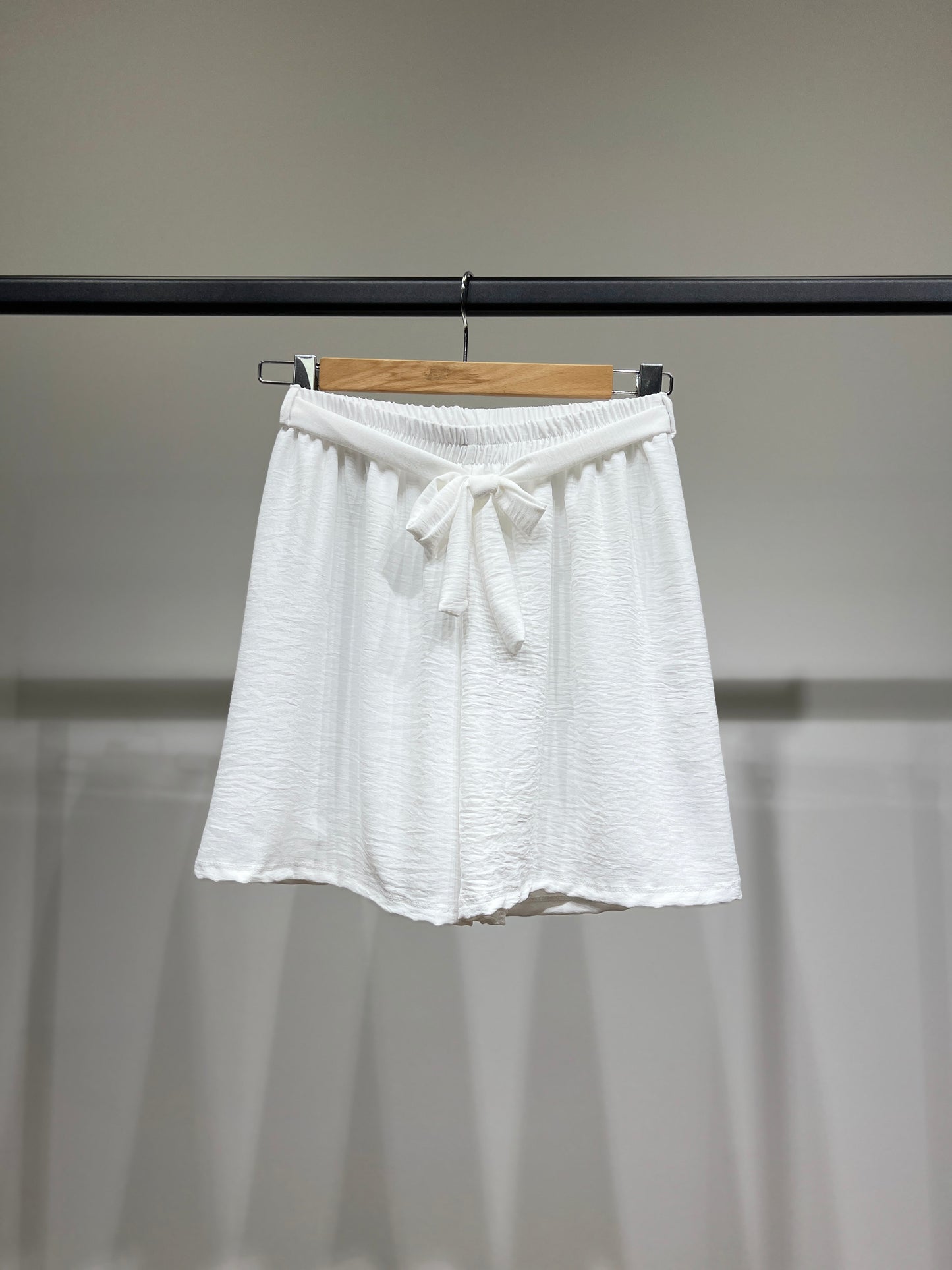 Short Léger Simple Taille Élastique & Ceinture à Nouer