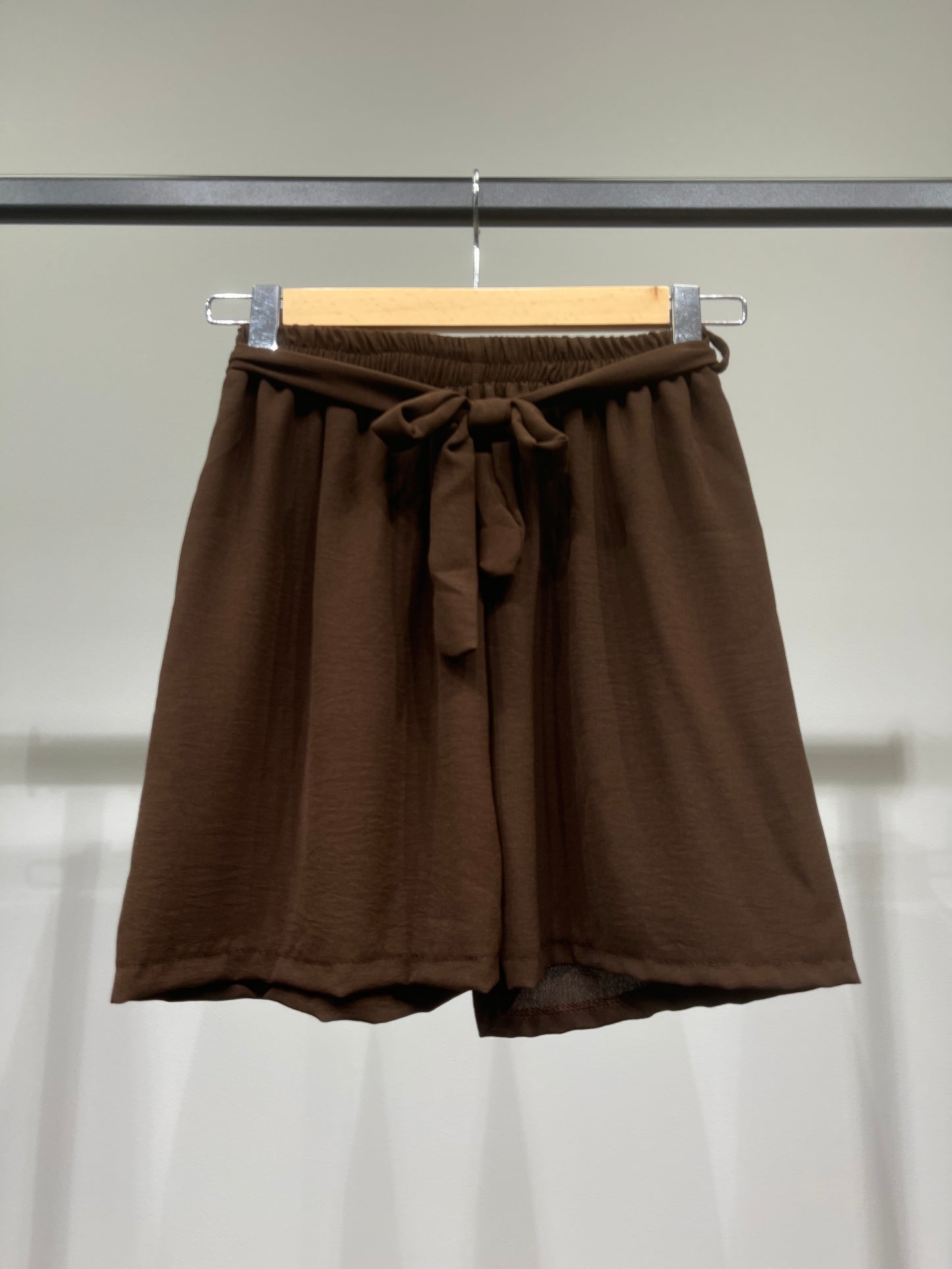 Short Léger Simple Taille Élastique & Ceinture à Nouer
