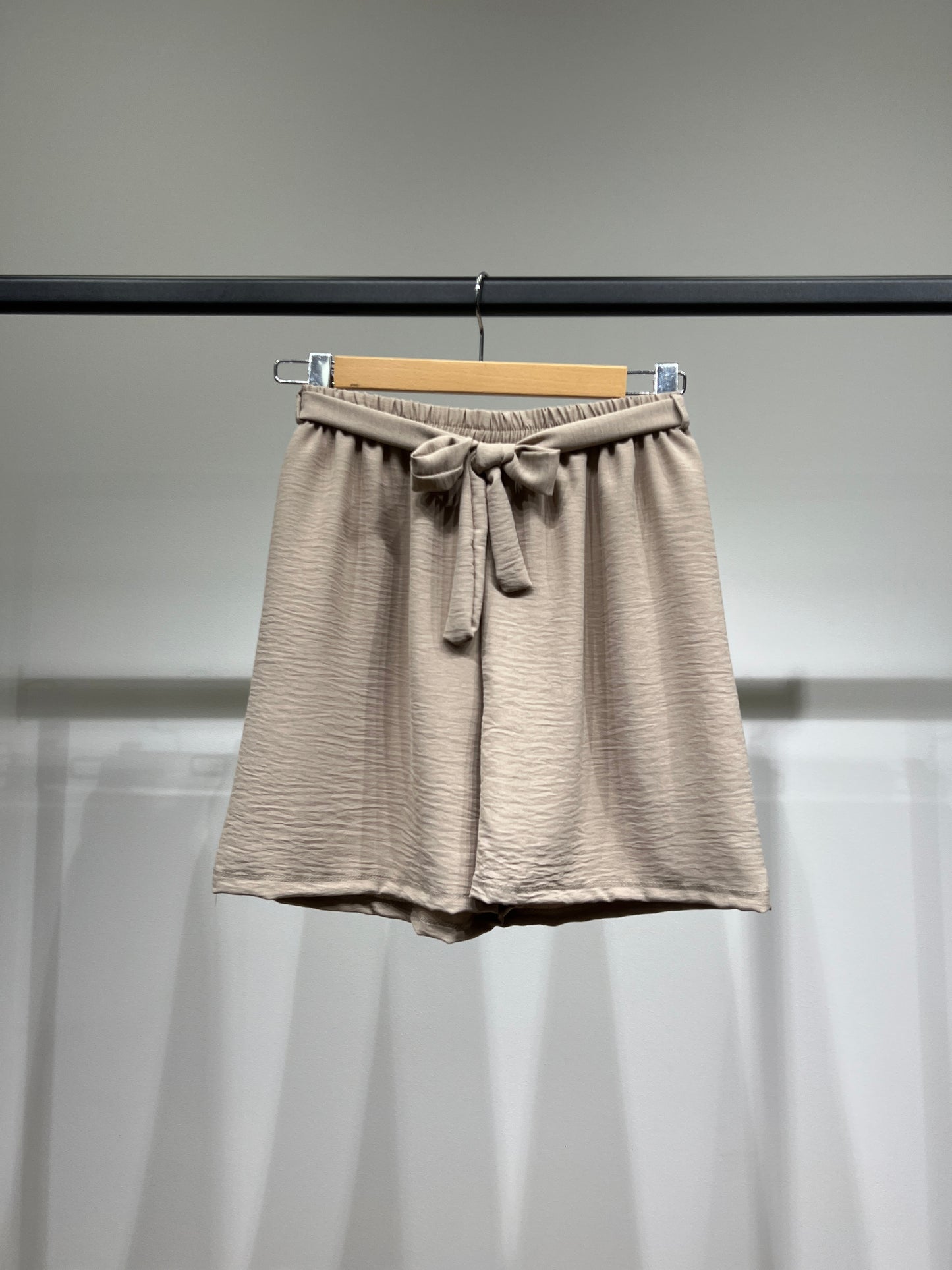 Short Léger Simple Taille Élastique & Ceinture à Nouer