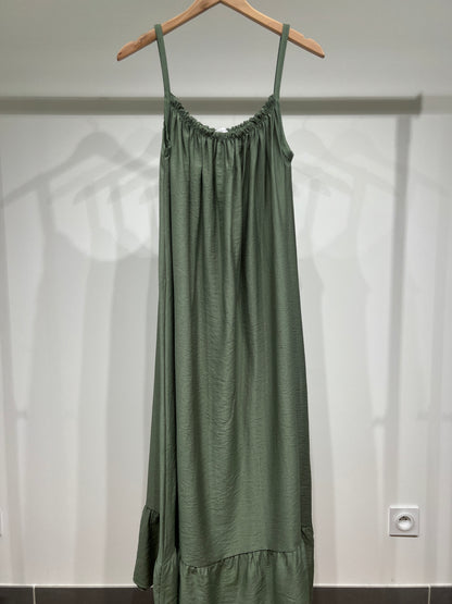 Robe Maxi Fluide Col Froncé Bretelles Fines Bas Volanté