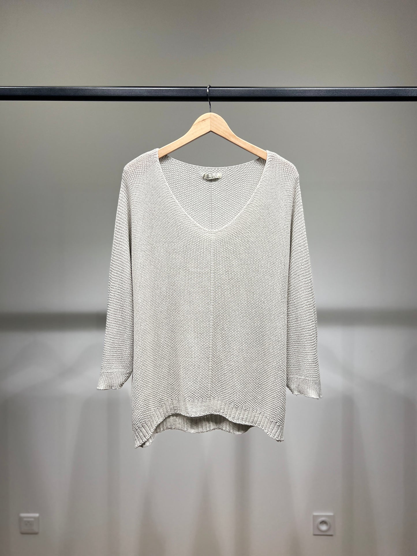 V-Neck Knitted Sweater with Shiny Modal Acrylic Yarn