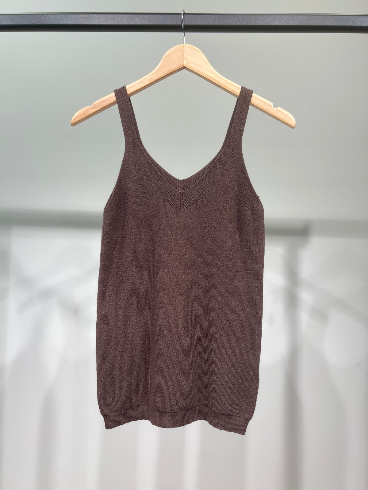 Débardeur Maille Côtelé Simple Col V Bretelles Larges Taillé S/M-M/L