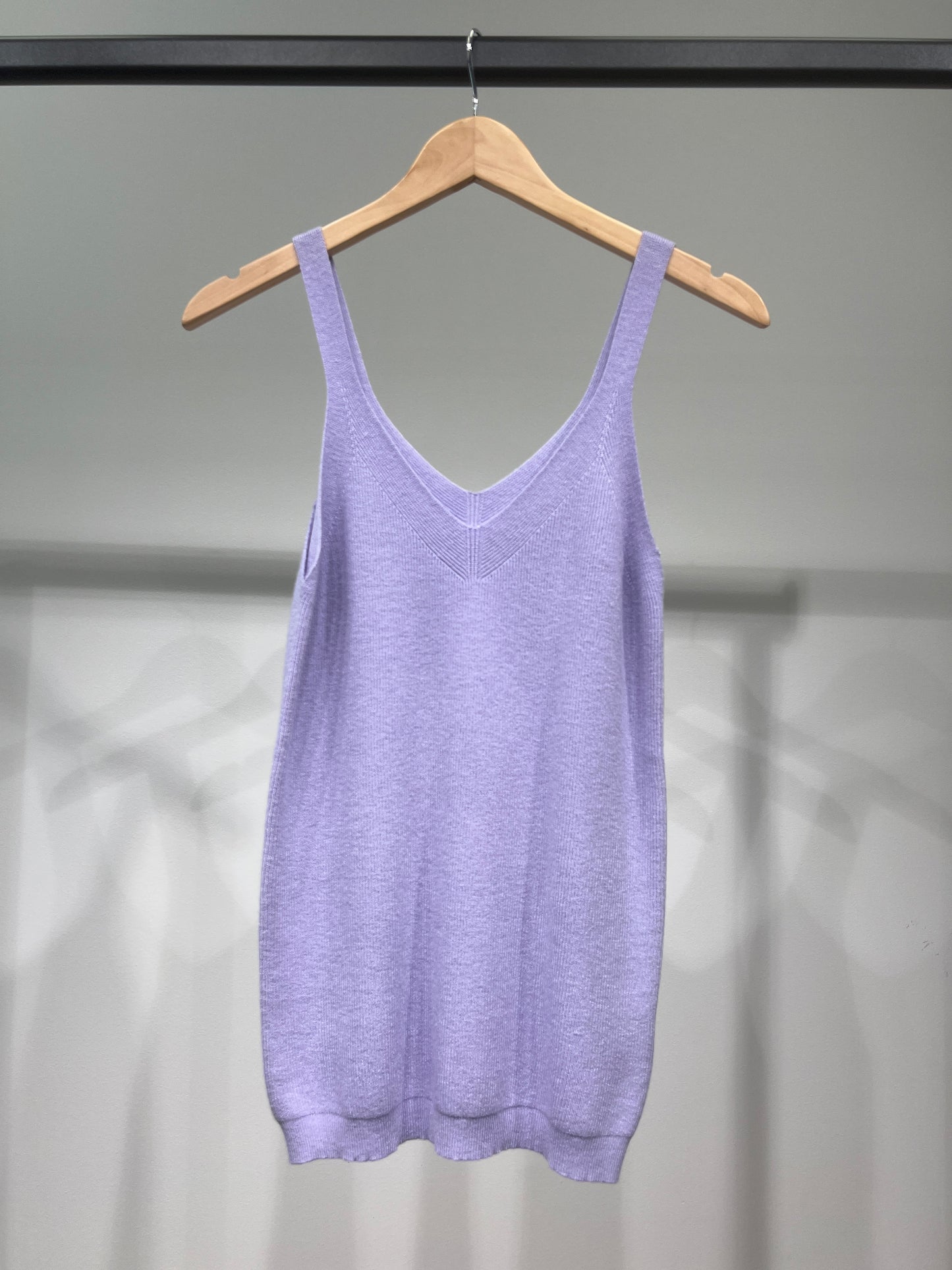 Débardeur Maille Côtelé Simple Col V Bretelles Larges Taillé S/M-M/L