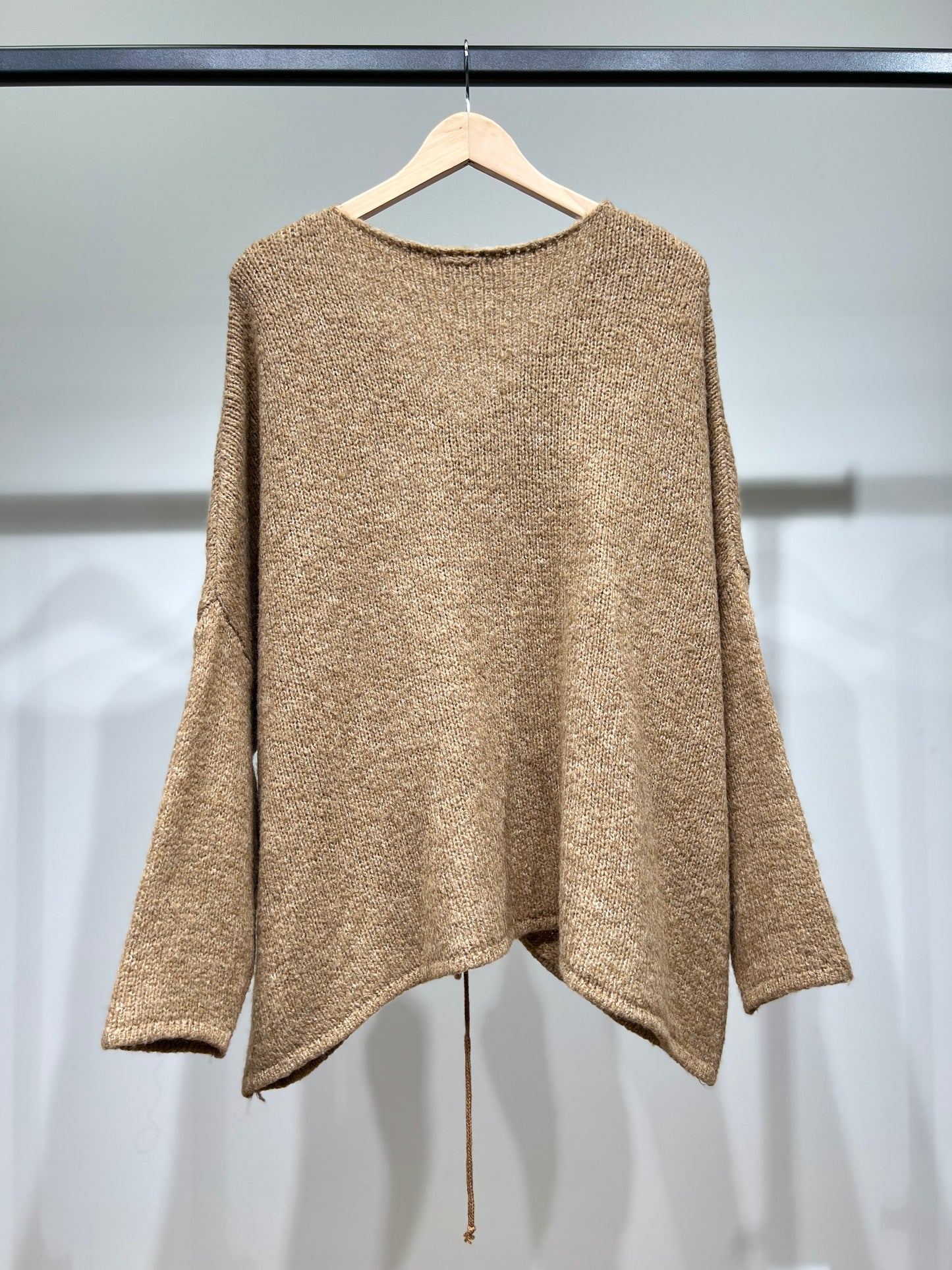 Pull Maille Large Col V Lien Froncé 18% Laine