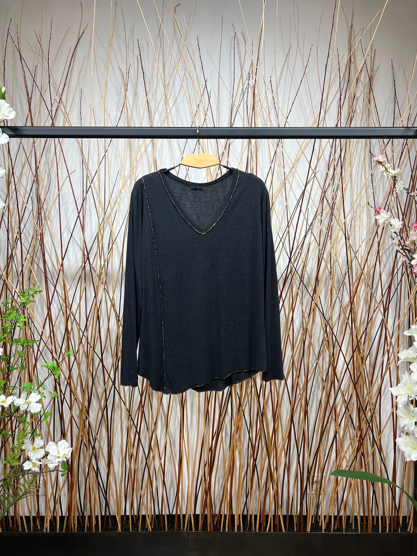 T-Shirt Col V Manches Longue Fil d'Or Asymétrique