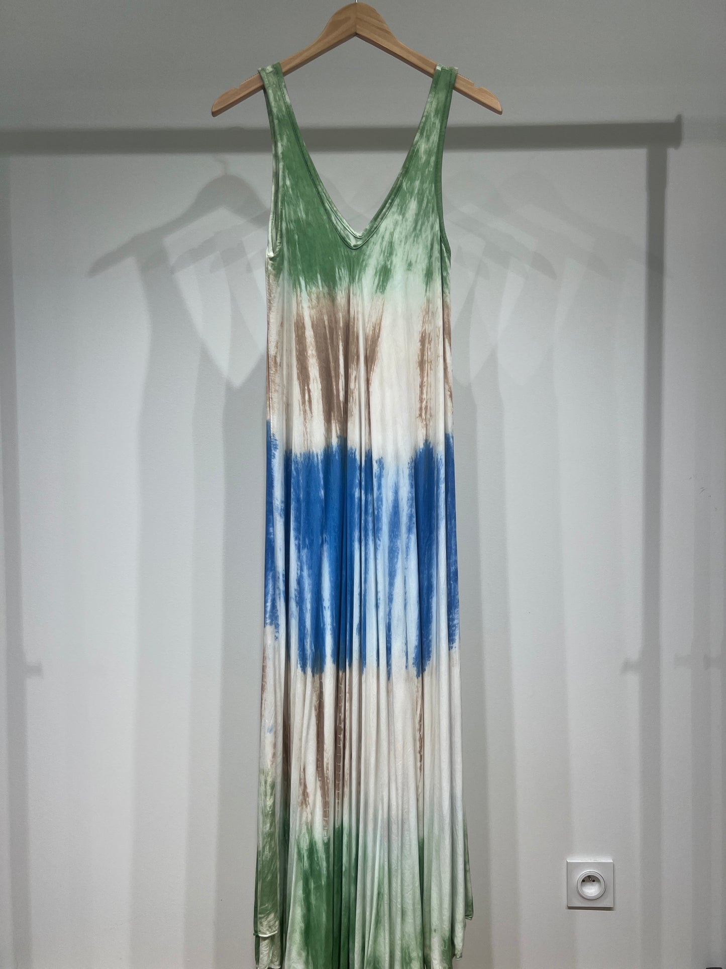 Tricolor Tie &amp; Dye Long Dress with Wide Straps and V-Neck