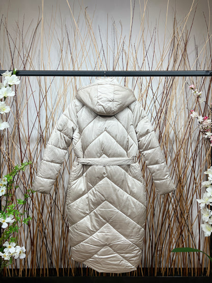 Doudoune Longue Col Montant à Capuche Boutonné & Zippé Avec Ceinture Taillé S-M-L-XL