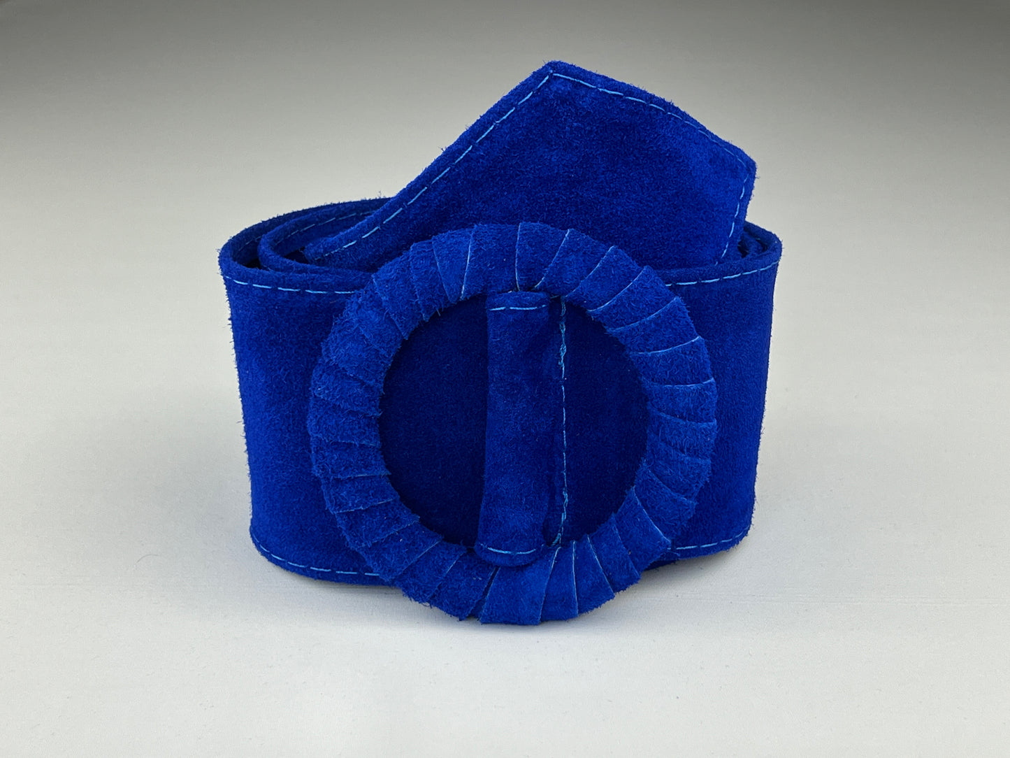 Ceinture Large En Cuir Boucle Ronde Gainée Ton Sur Ton